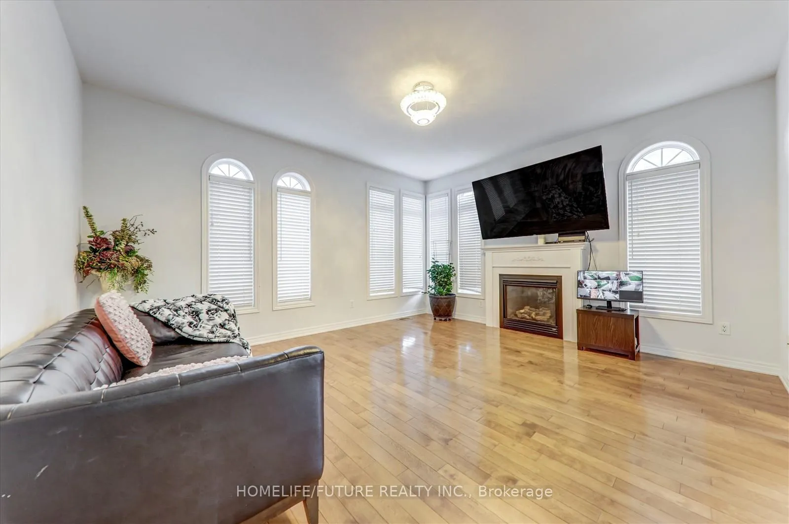 Photo 16 of 149 Stonechurch Crescent, Markham, Box Grove — HOMEH
