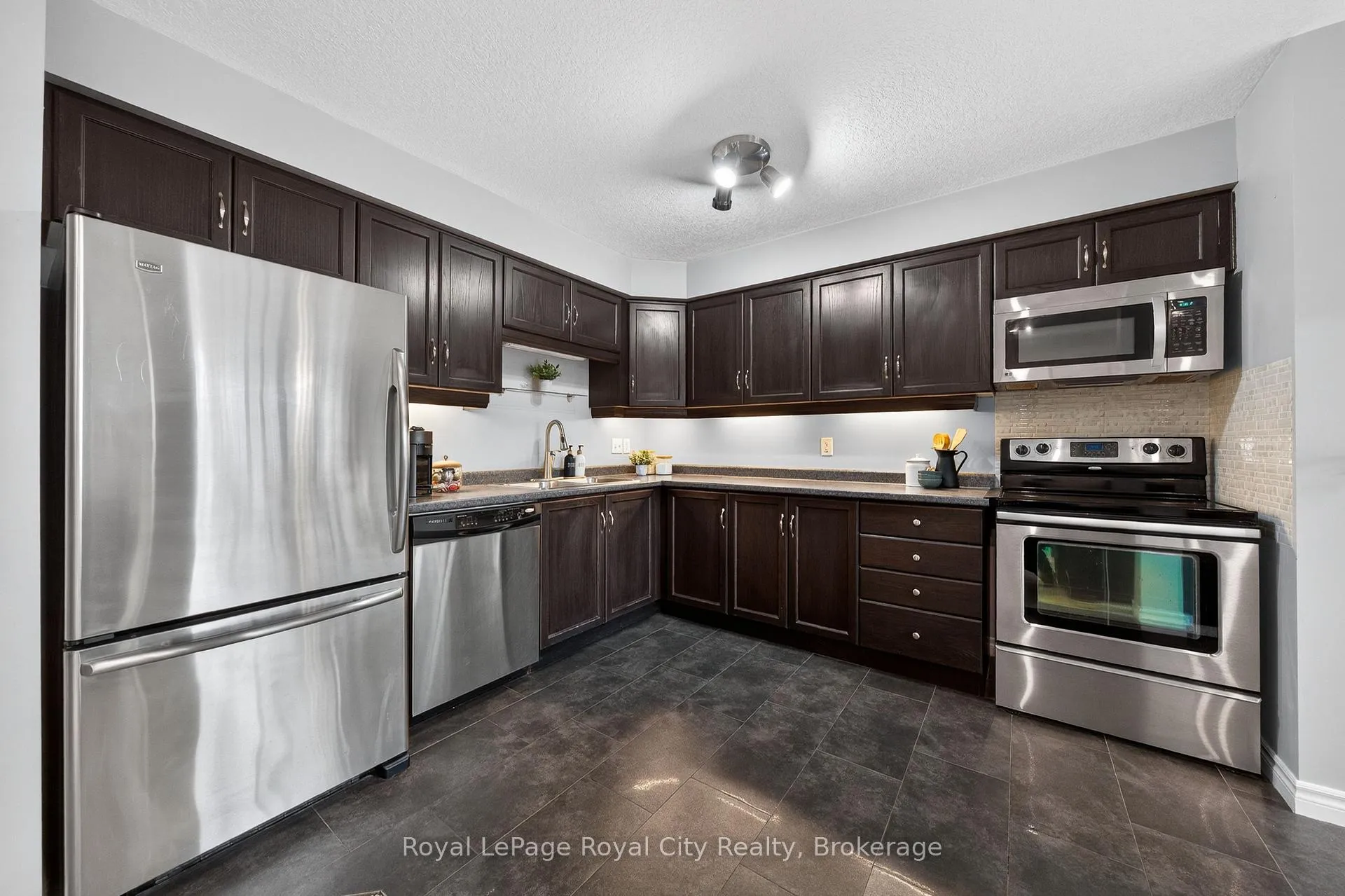 Photo 6 of 102 Edwards Street, Guelph, Grange Road — HOMEH