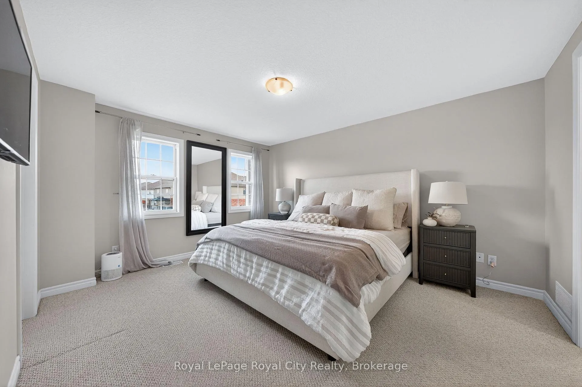 Photo 10 of 102 Edwards Street, Guelph, Grange Road — HOMEH