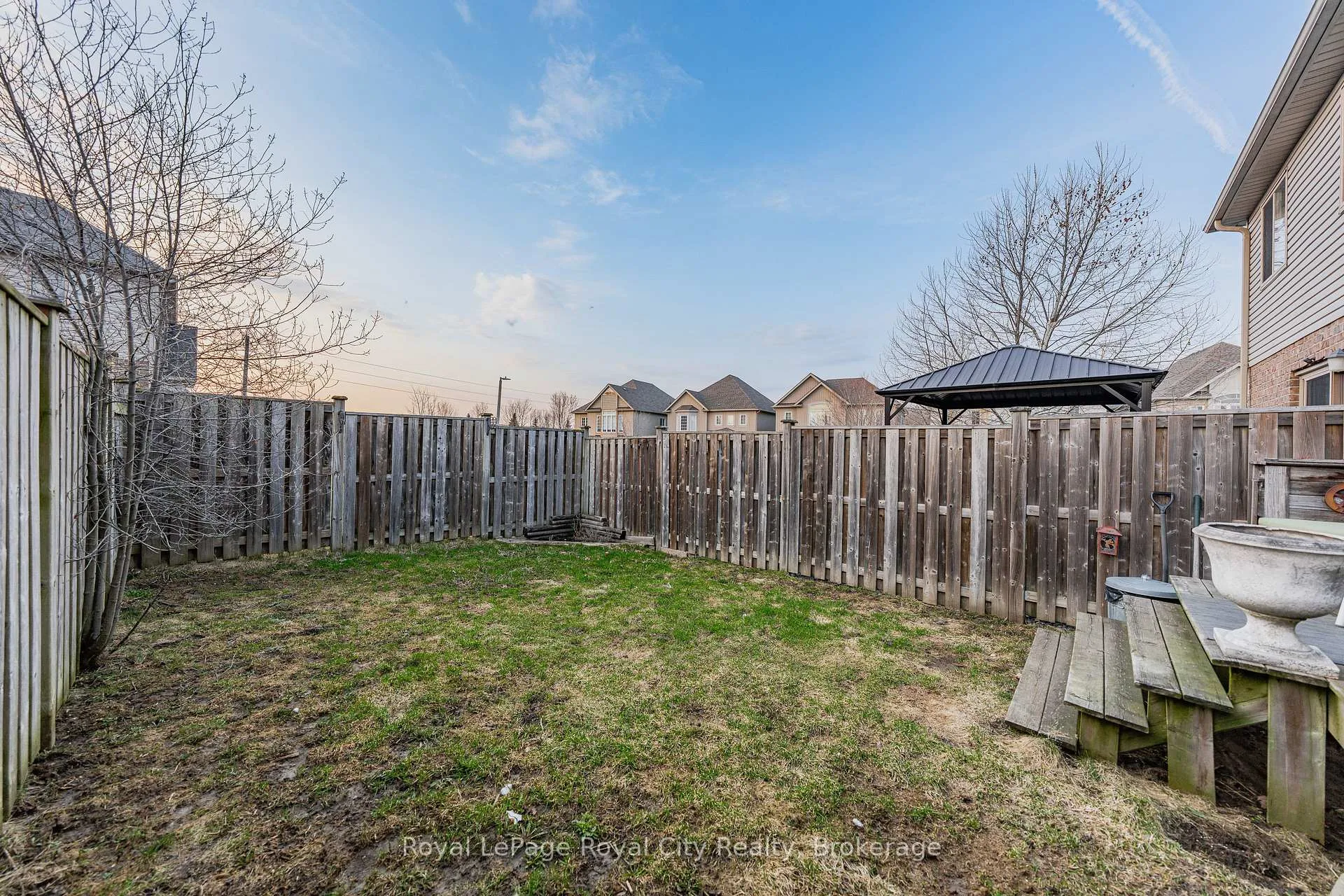 Photo 20 of 102 Edwards Street, Guelph, Grange Road — HOMEH