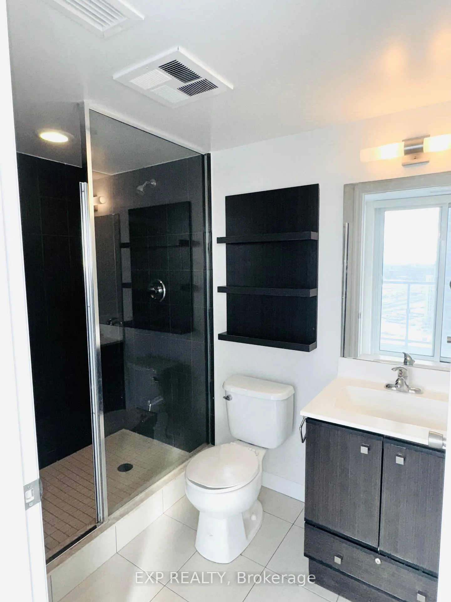 Photo 6 of Unit 2010, 2015 Sheppard Avenue E, North York, Henry Farm — HOMEH