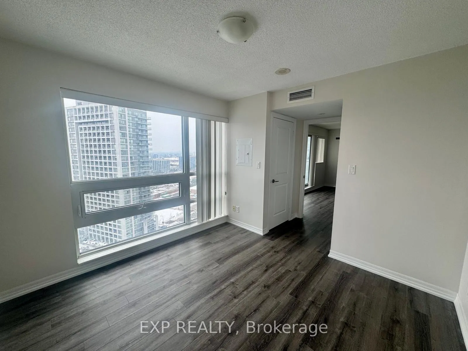 Photo 8 of Unit 2010, 2015 Sheppard Avenue E, North York, Henry Farm — HOMEH