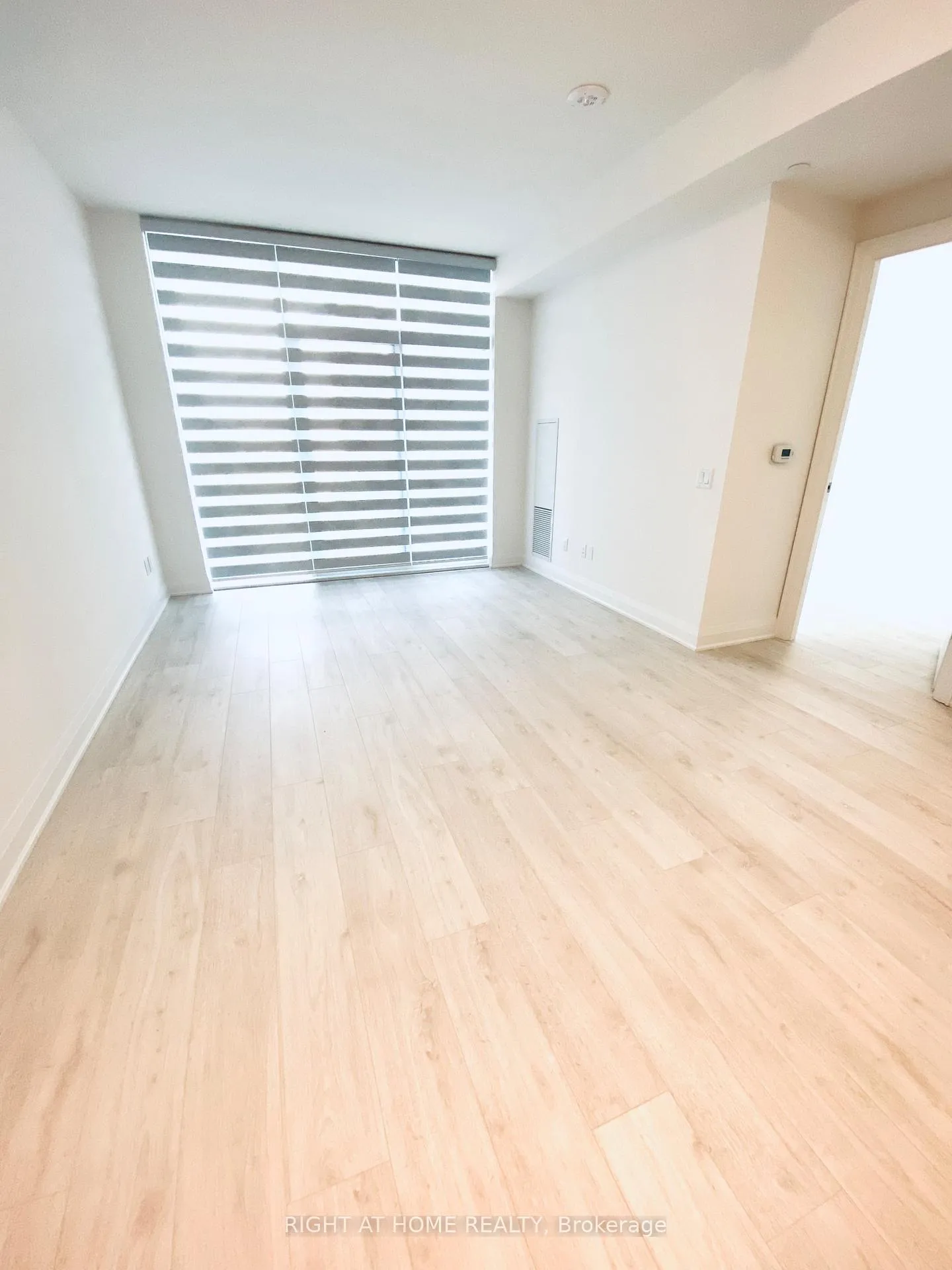 Photo 7 of Unit 514, 10 Gatineau Drive, Vaughan, Beverley Glen — HOMEH