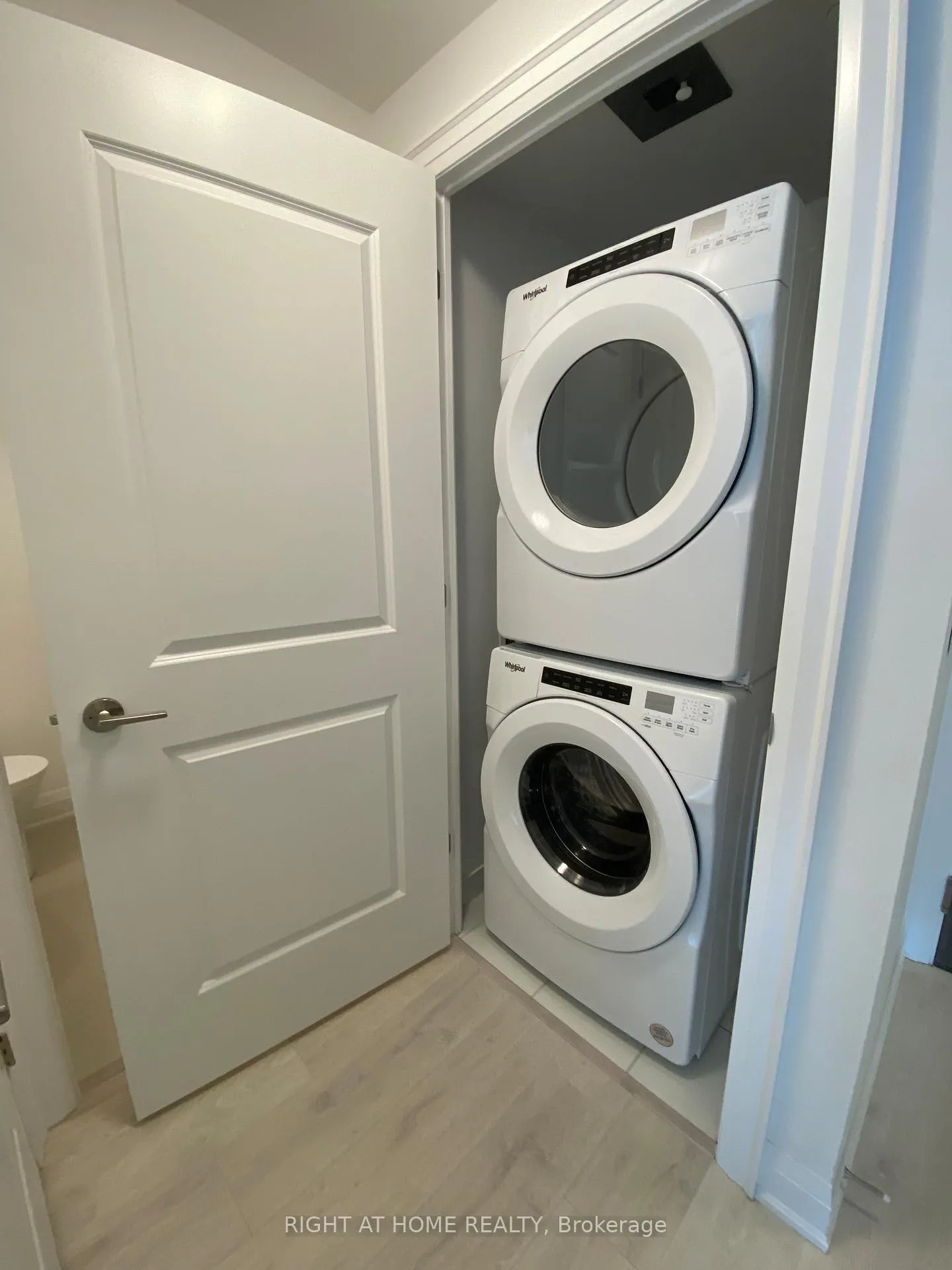 Photo 9 of Unit 514, 10 Gatineau Drive, Vaughan, Beverley Glen — HOMEH