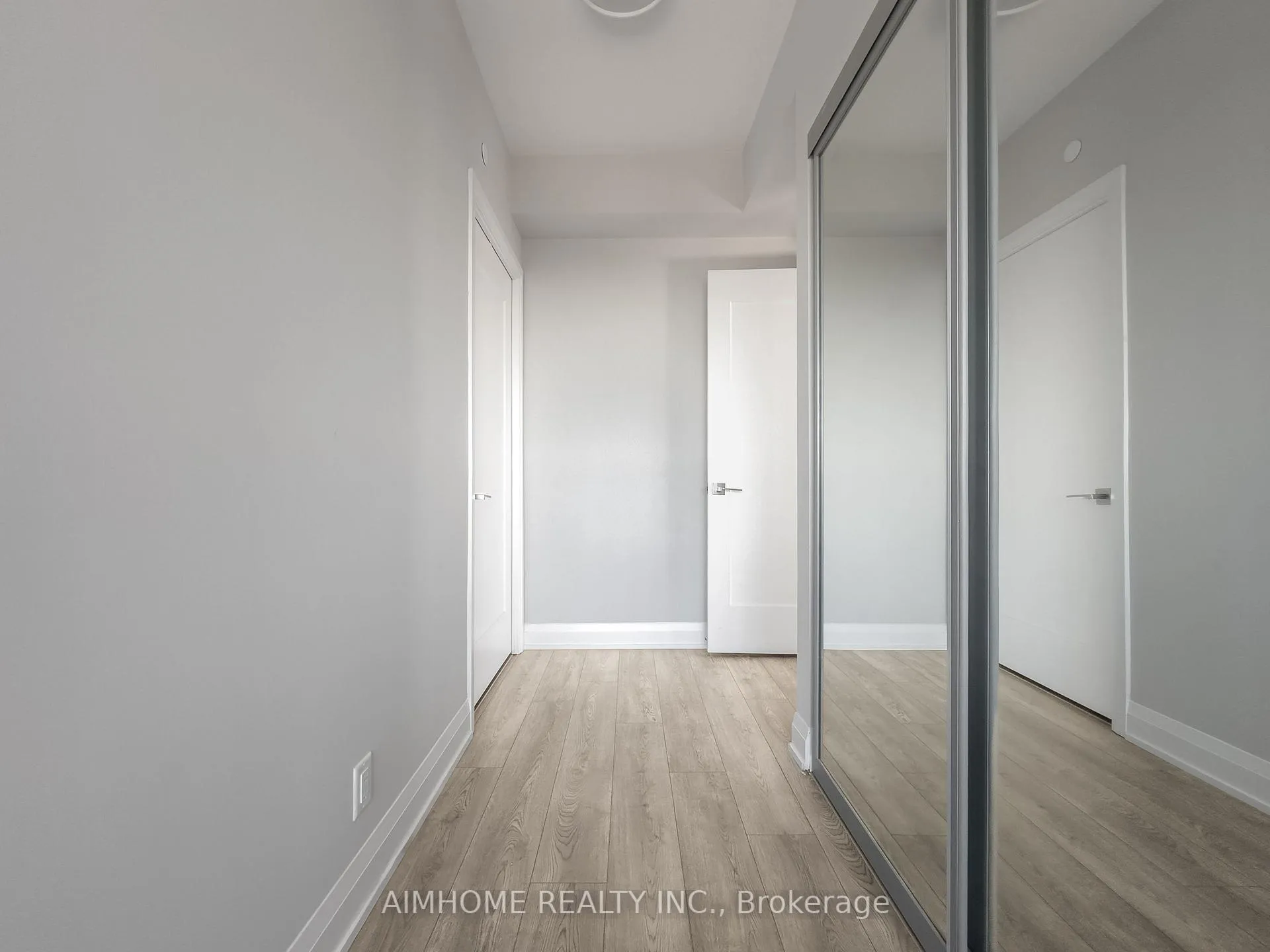 Photo 12 of Unit 3605, 18 Water Walk Drive, Markham, Unionville — HOMEH