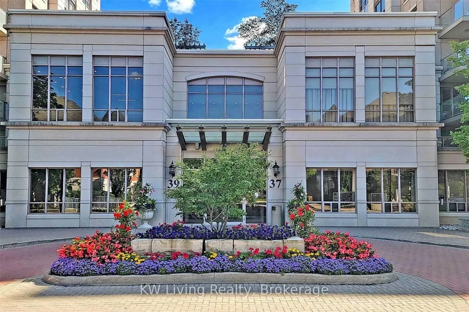 Photo 2 of Unit 115, 37 Galleria Parkway, Markham, Commerce Valley — HOMEH