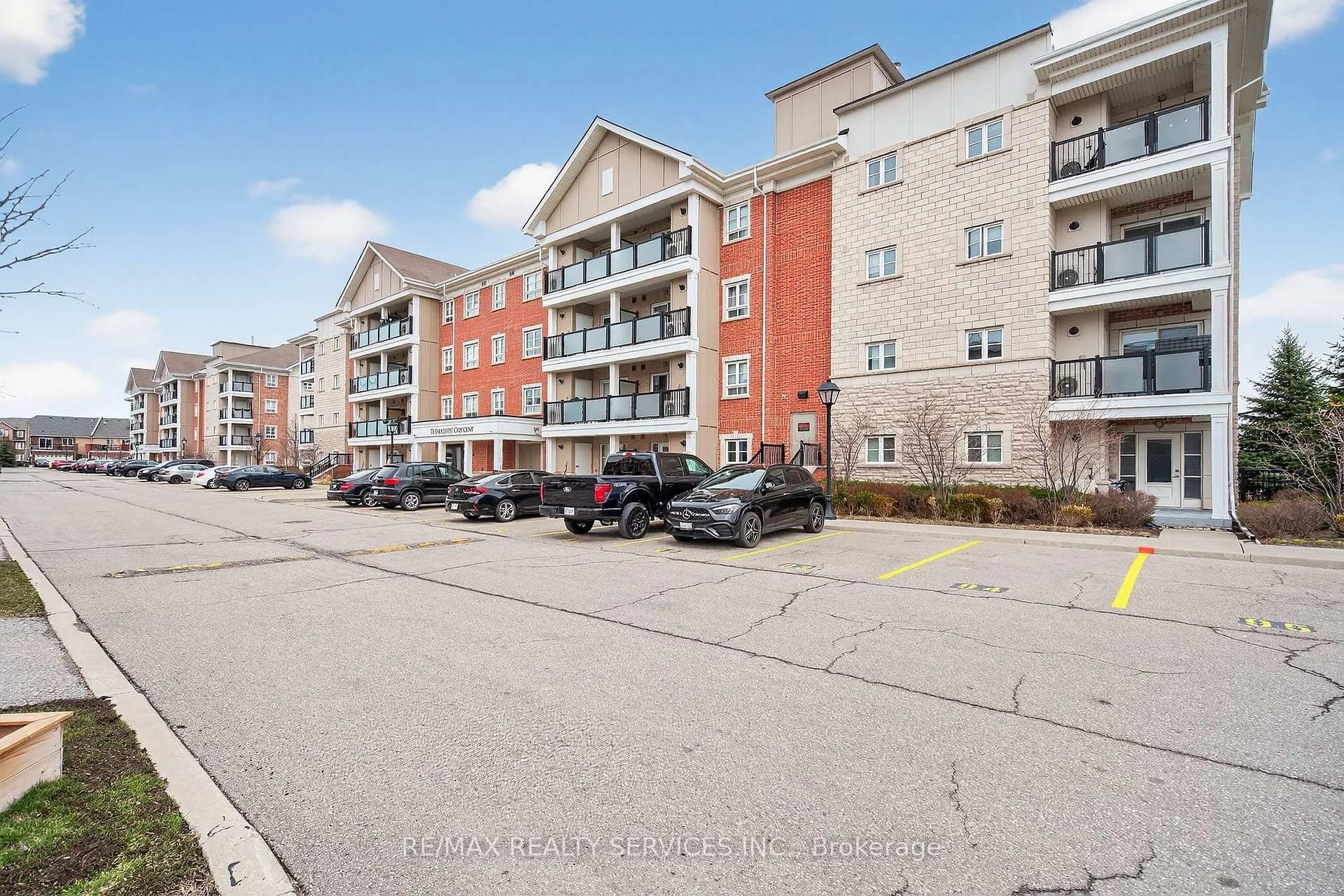 Photo 1 of Unit 301, 70 Baycliffe Crescent, Brampton, Northwest Brampton — HOMEH