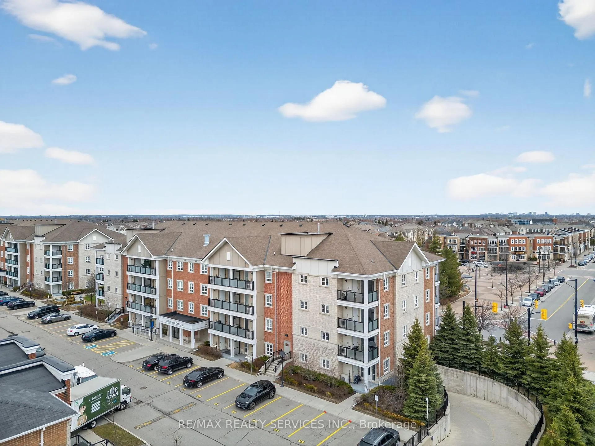 Photo 5 of Unit 301, 70 Baycliffe Crescent, Brampton, Northwest Brampton — HOMEH