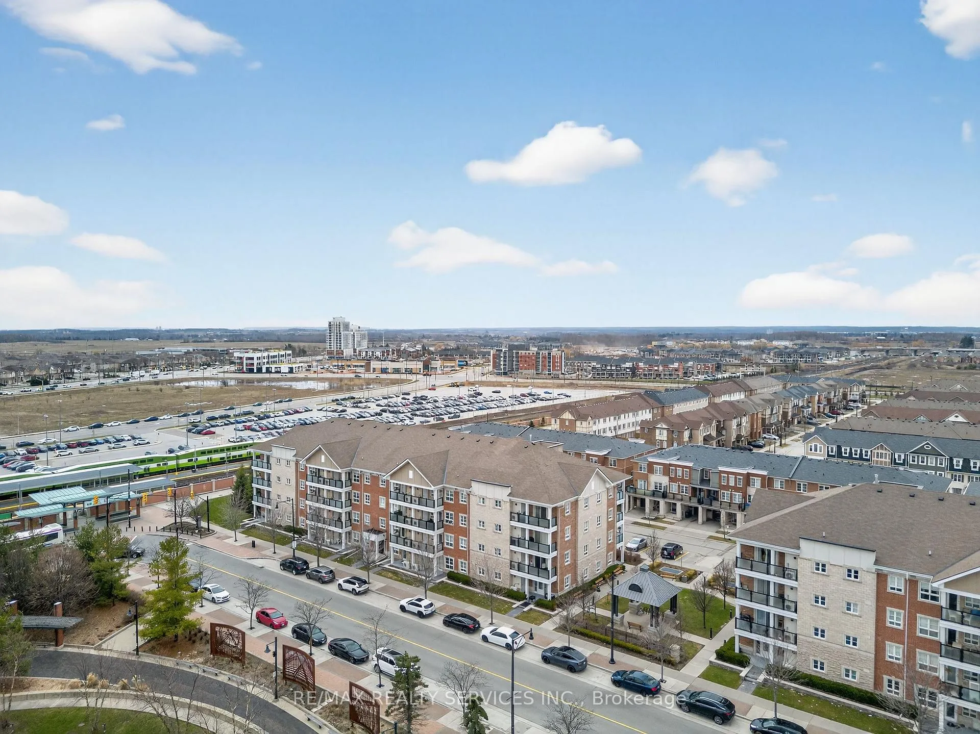 Photo 14 of Unit 301, 70 Baycliffe Crescent, Brampton, Northwest Brampton — HOMEH