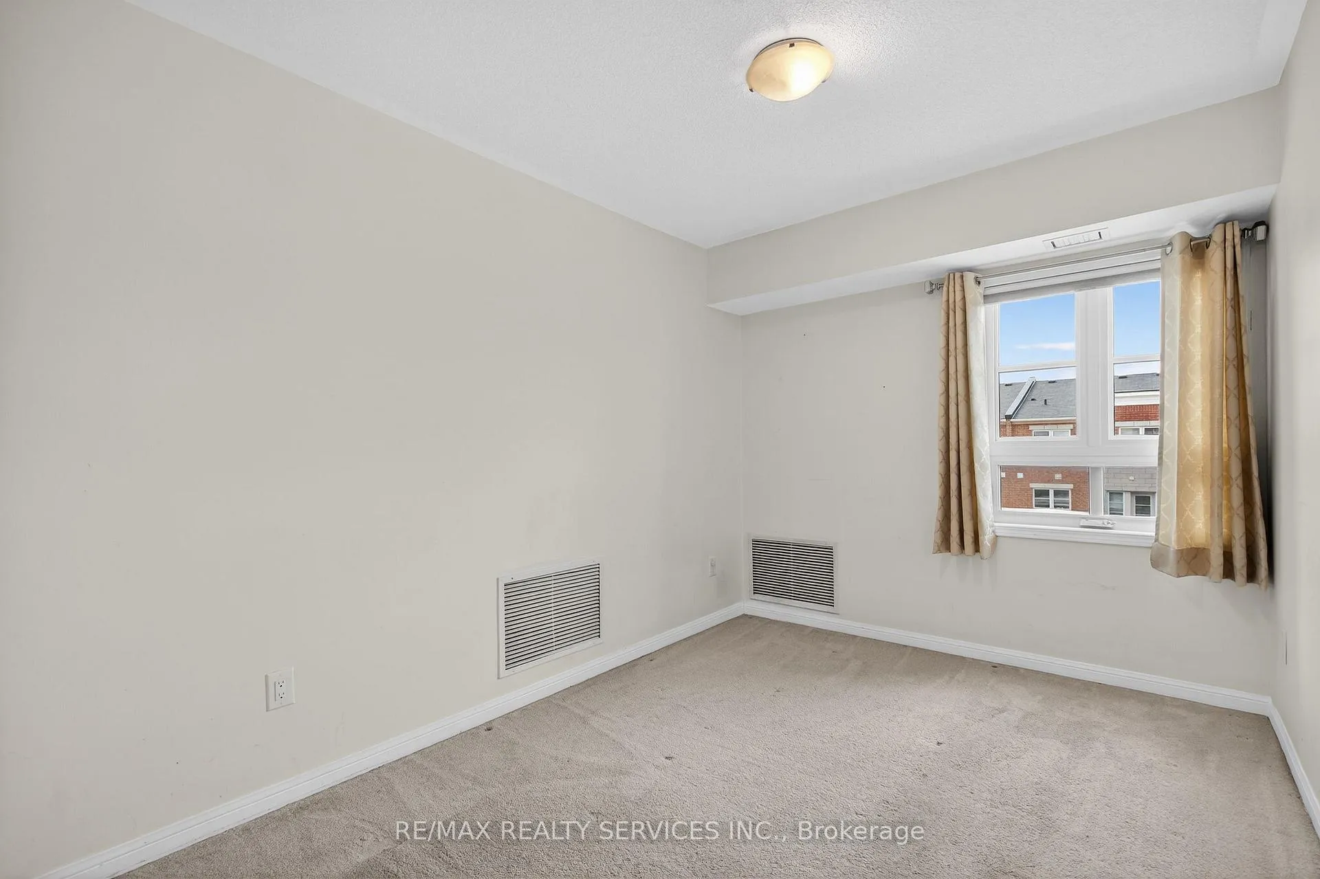 Photo 44 of Unit 301, 70 Baycliffe Crescent, Brampton, Northwest Brampton — HOMEH