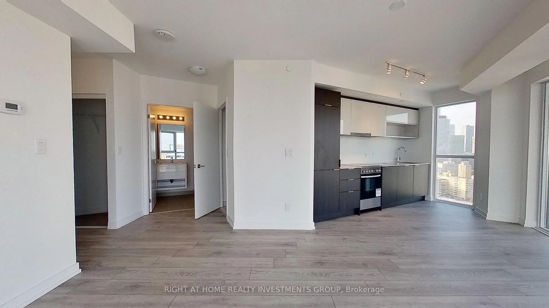 Photo 4 of Unit 2803, 159 Wellesley Street E, Toronto, Cabbagetown-South St. James Town — HOMEH