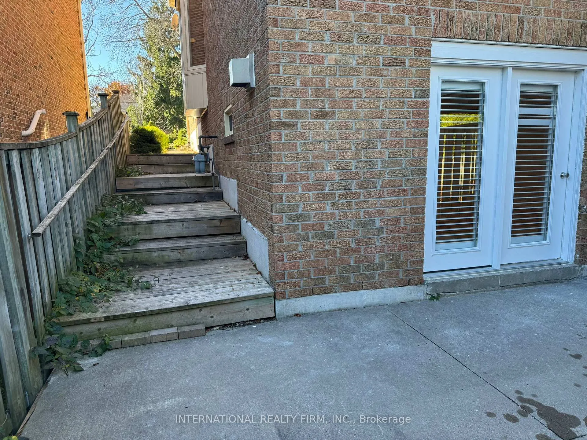 Photo 5 of Unit Bsmnt, 114 Crawford Rose Drive, Aurora, Aurora Heights — HOMEH