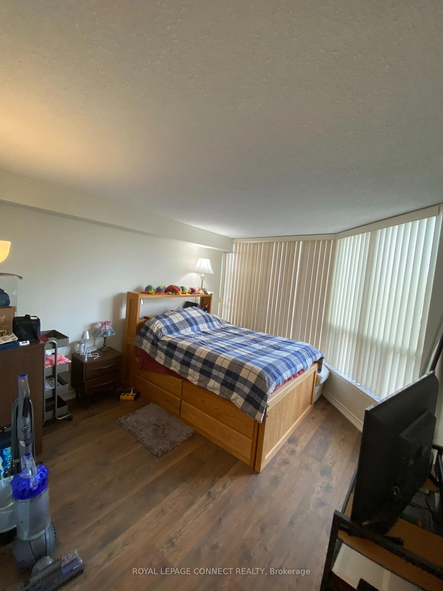 Photo 10 of Unit 513, 1890 Valley Farm Road, Pickering, Town Centre — HOMEH