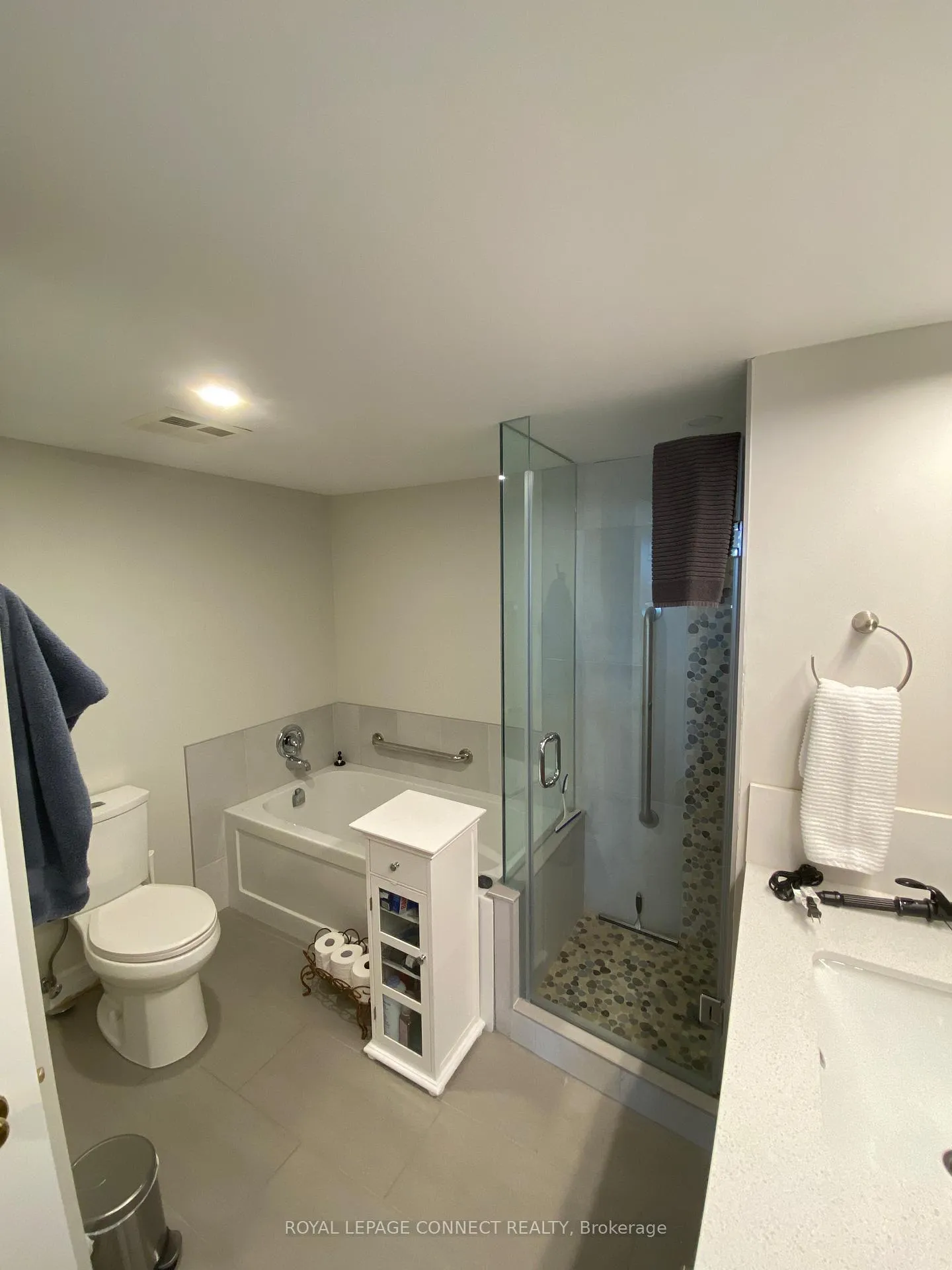 Photo 13 of Unit 513, 1890 Valley Farm Road, Pickering, Town Centre — HOMEH