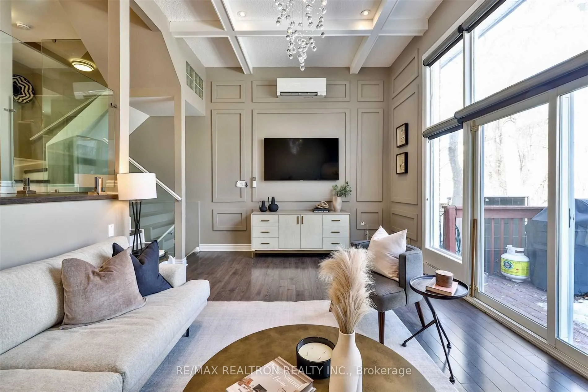 Photo 4 of Unit 7, 115 Henderson Avenue, Markham, Thornhill — HOMEH