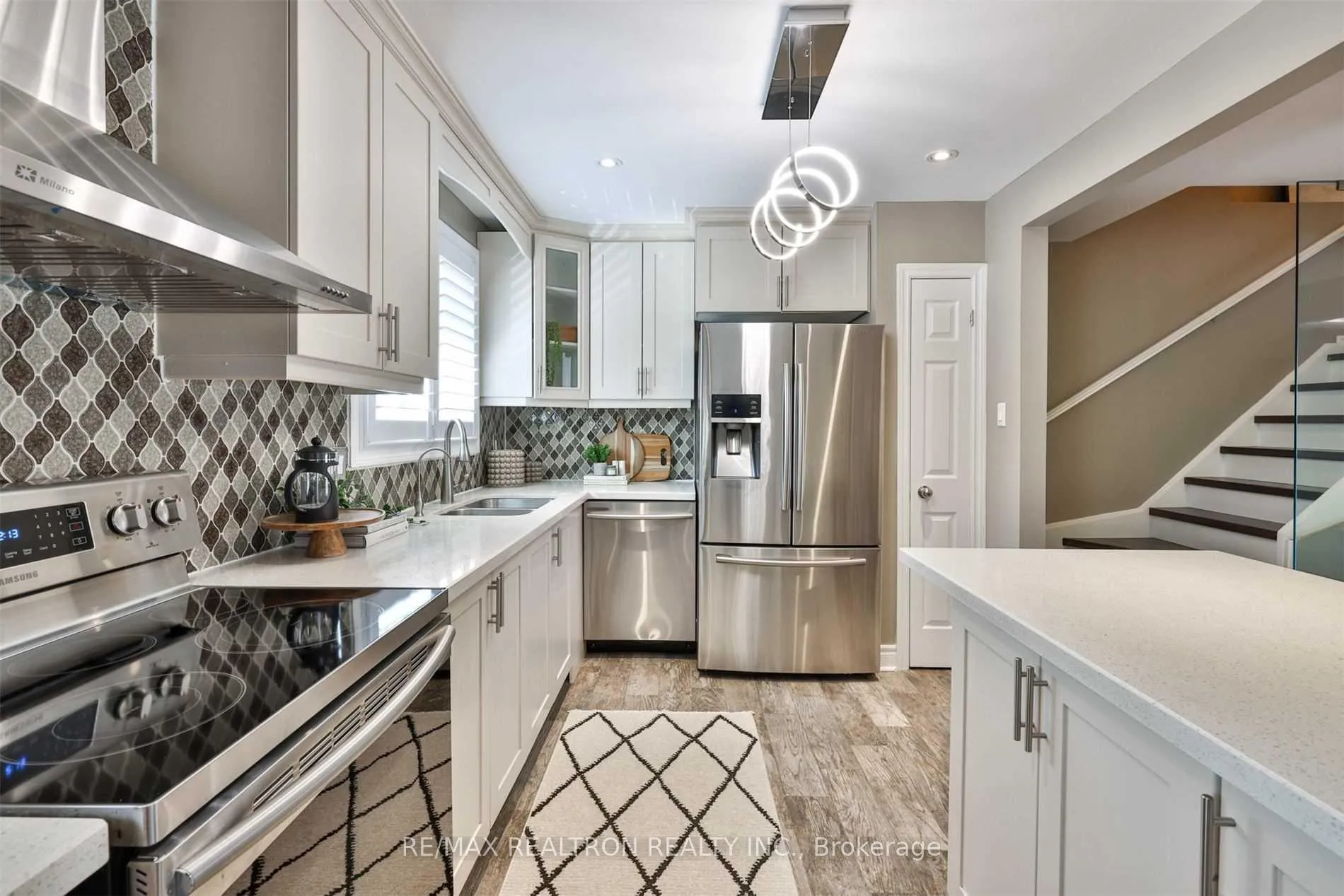 Photo 6 of Unit 7, 115 Henderson Avenue, Markham, Thornhill — HOMEH