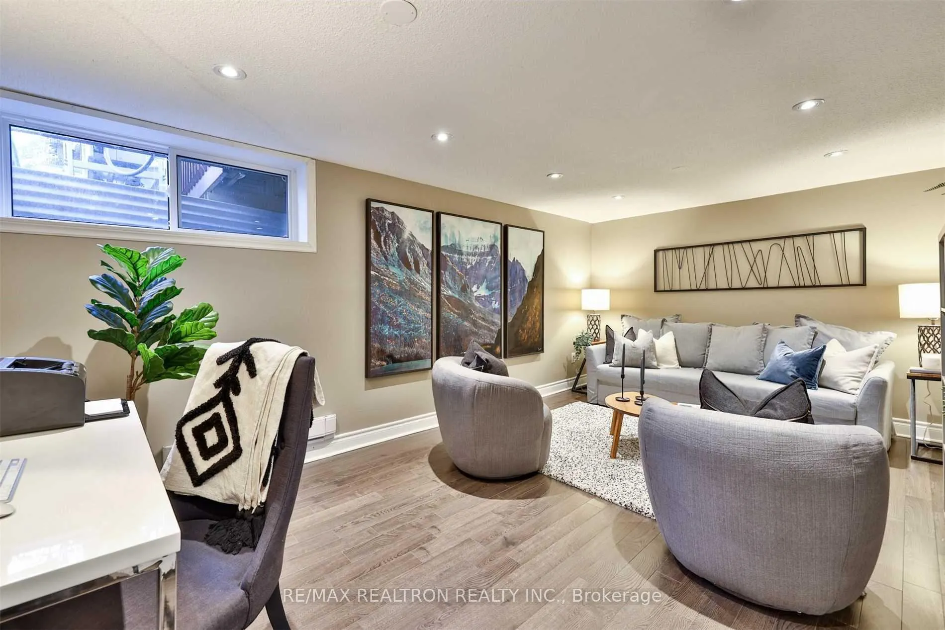 Photo 7 of Unit 7, 115 Henderson Avenue, Markham, Thornhill — HOMEH