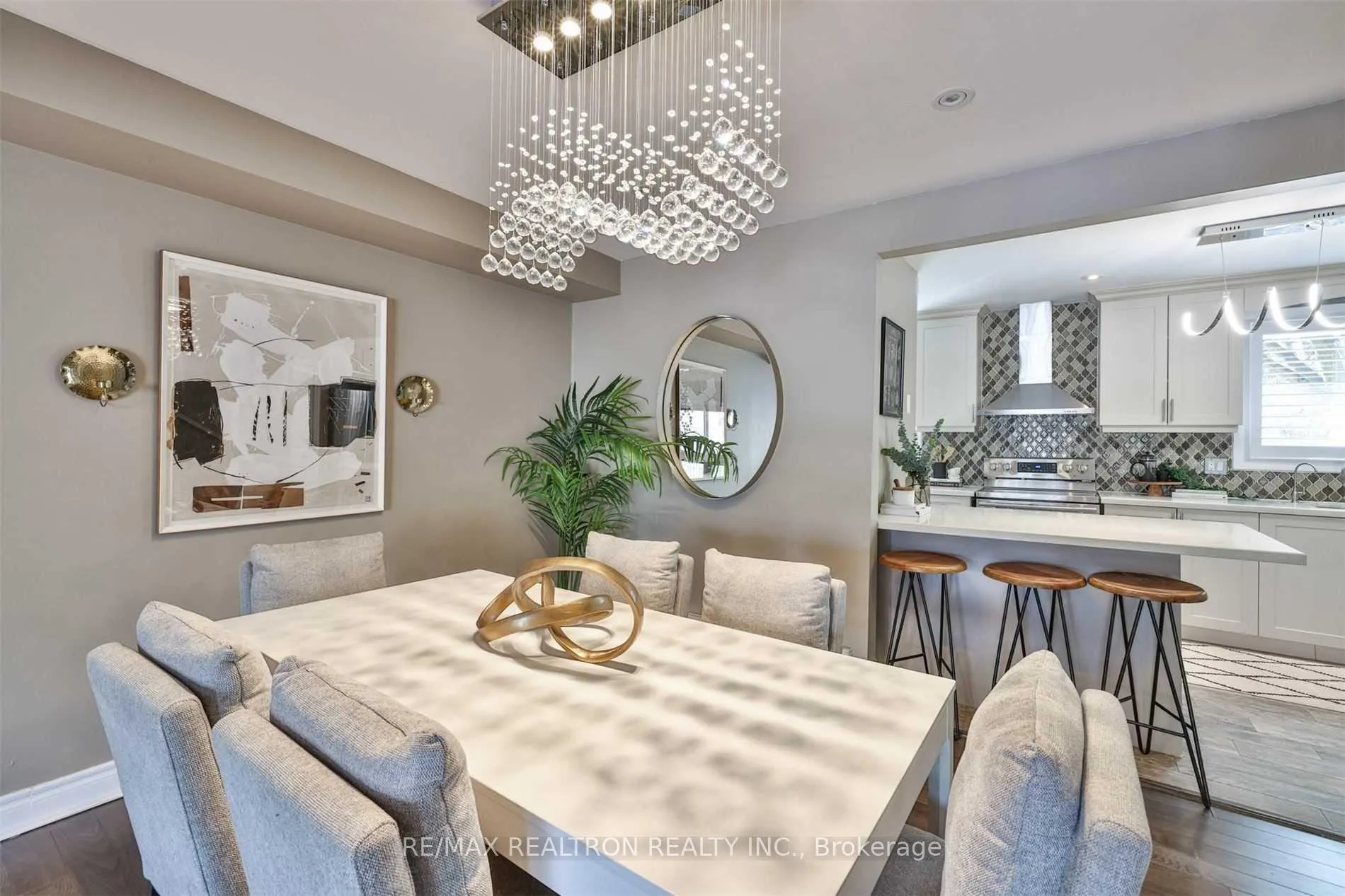 Photo 9 of Unit 7, 115 Henderson Avenue, Markham, Thornhill — HOMEH