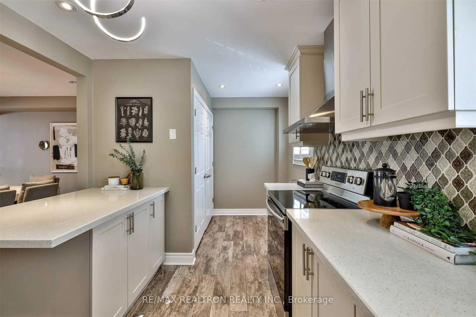 Photo 22 of Unit 7, 115 Henderson Avenue, Markham, Thornhill — HOMEH
