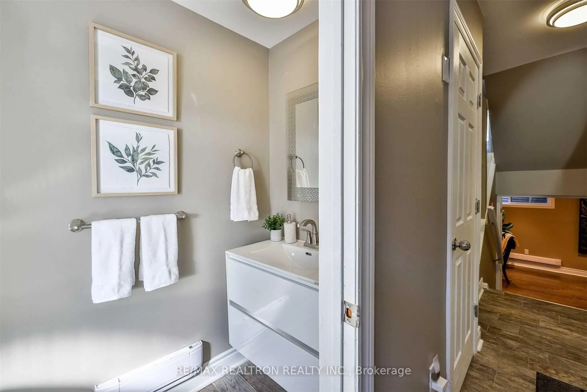 Photo 32 of Unit 7, 115 Henderson Avenue, Markham, Thornhill — HOMEH