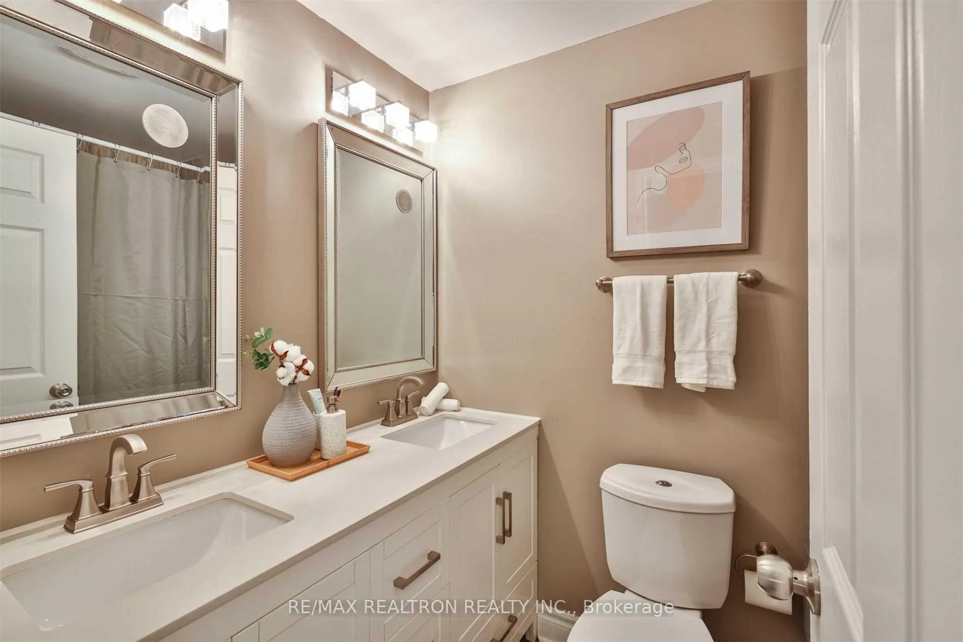 Photo 35 of Unit 7, 115 Henderson Avenue, Markham, Thornhill — HOMEH