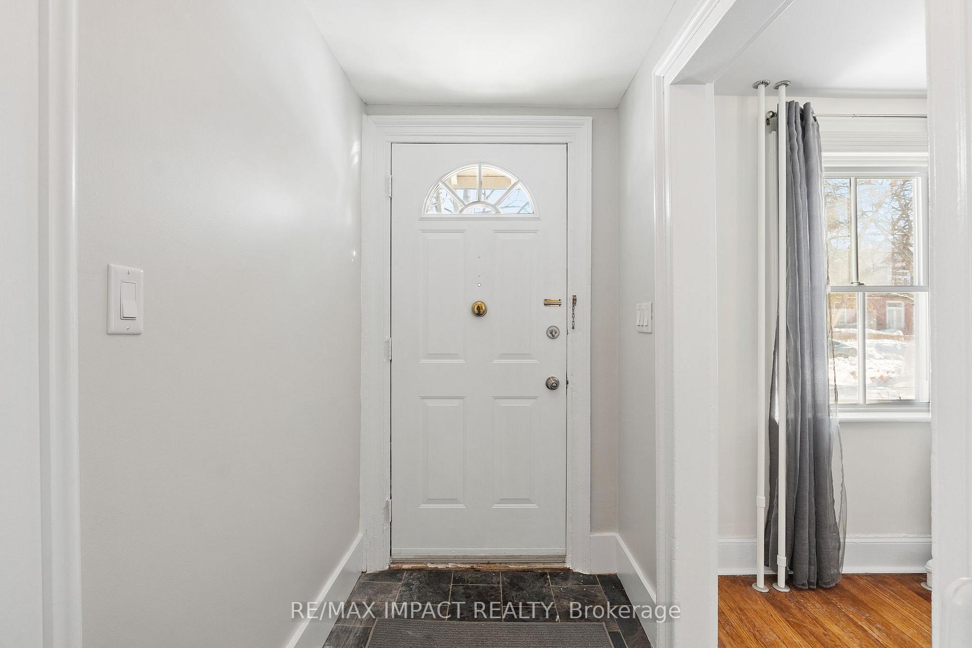 Photo 5 of 251 Henry Street, Cobourg — HOMEH
