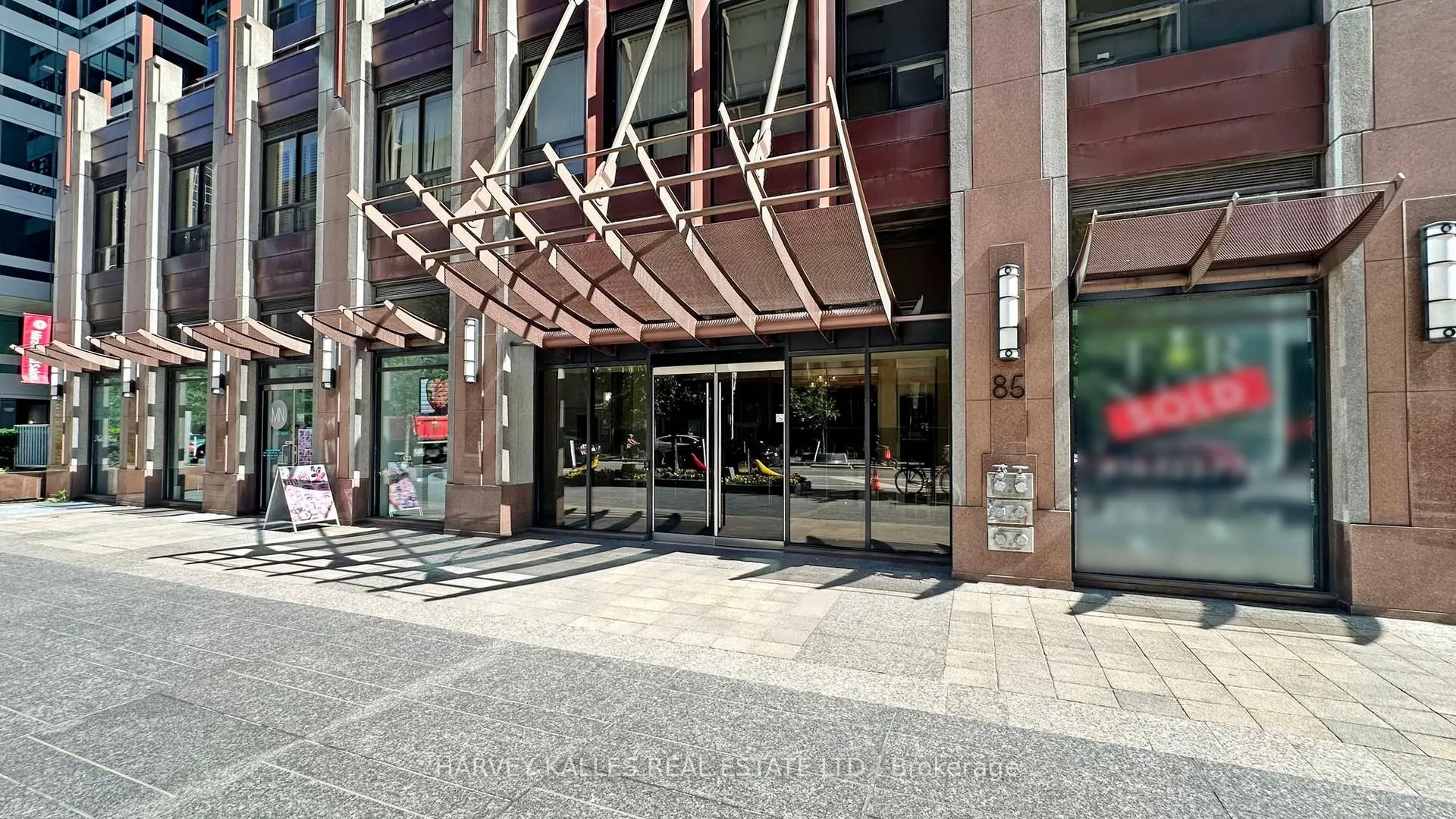 Photo 5 of Unit 903, 85 Bloor Street E, Toronto, Church-Yonge Corridor — HOMEH