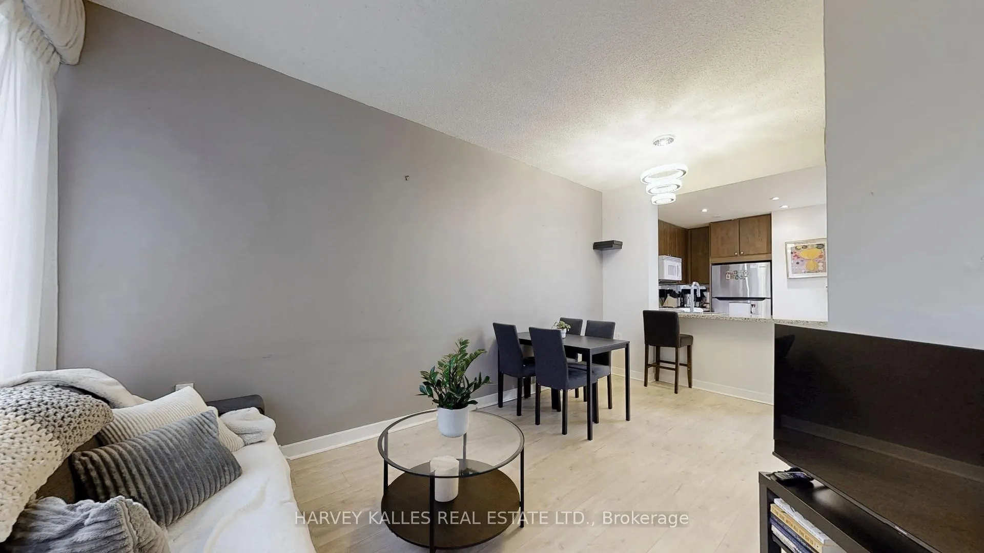 Photo 13 of Unit 903, 85 Bloor Street E, Toronto, Church-Yonge Corridor — HOMEH