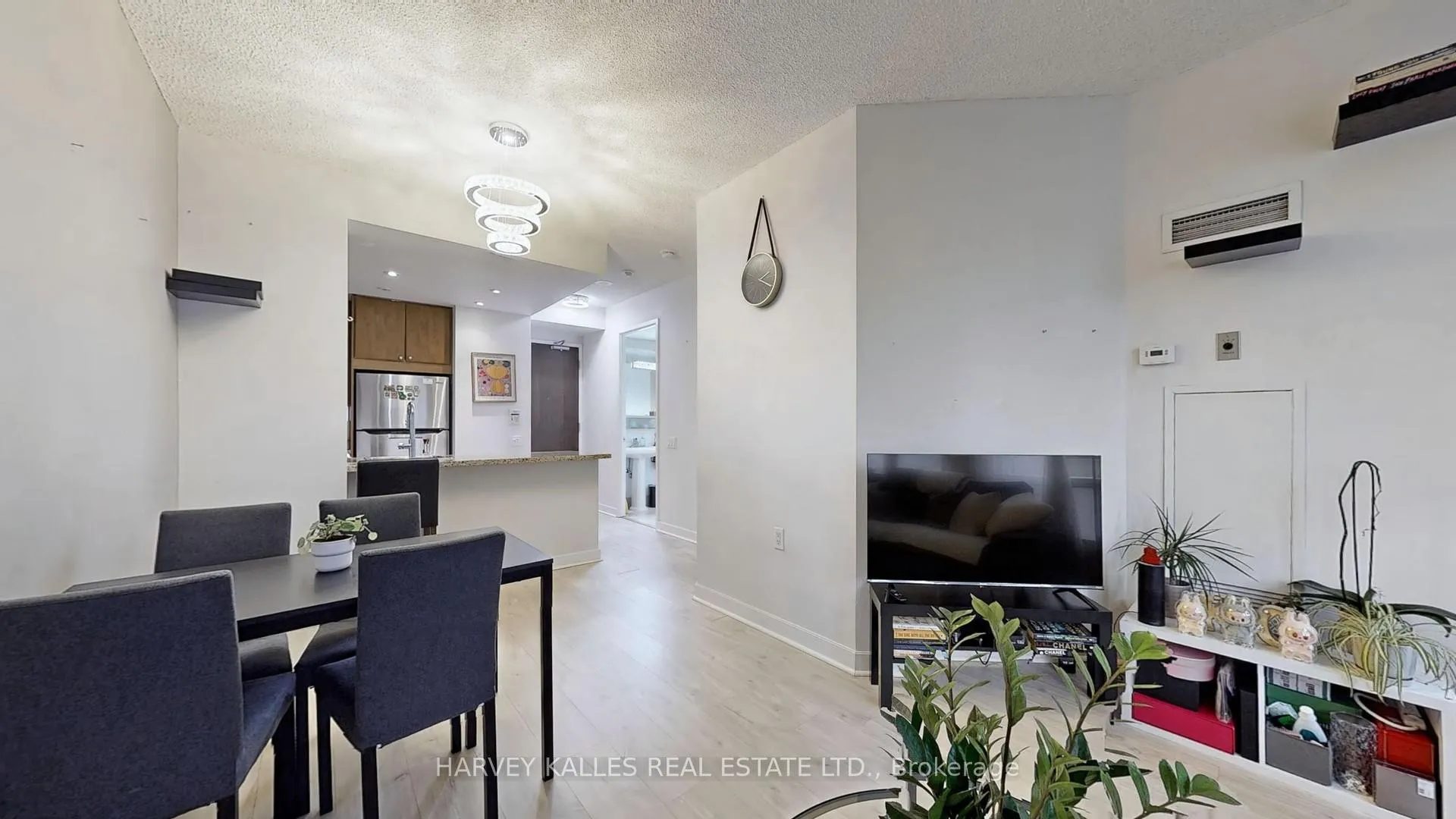 Photo 14 of Unit 903, 85 Bloor Street E, Toronto, Church-Yonge Corridor — HOMEH