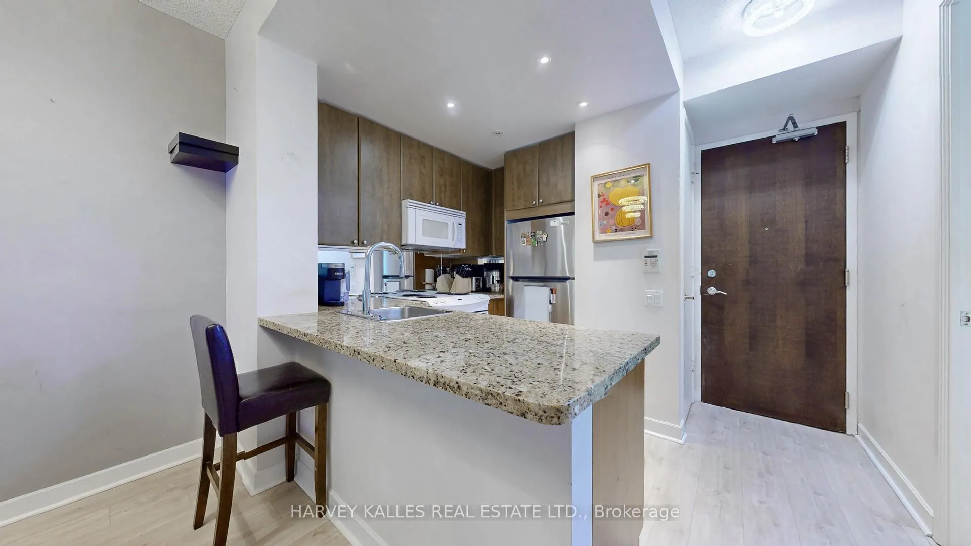 Photo 17 of Unit 903, 85 Bloor Street E, Toronto, Church-Yonge Corridor — HOMEH
