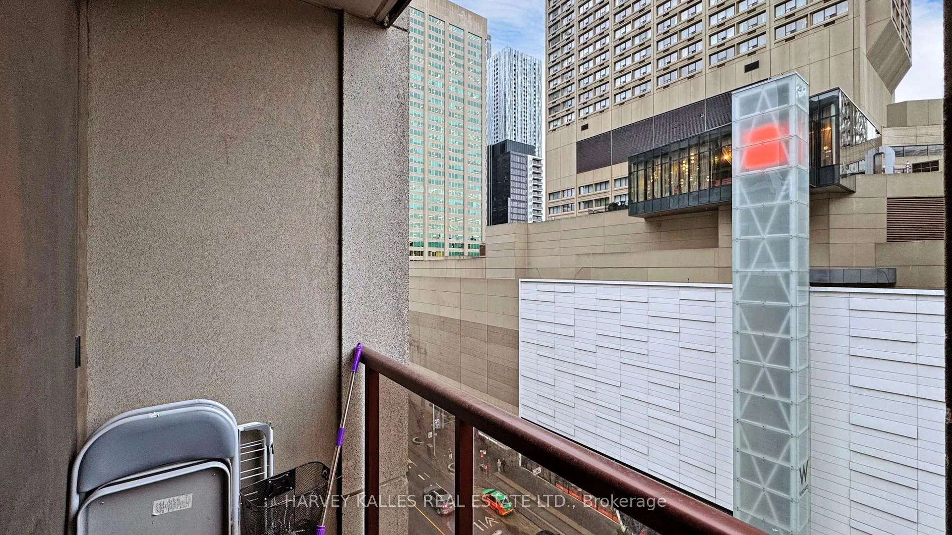 Photo 26 of Unit 903, 85 Bloor Street E, Toronto, Church-Yonge Corridor — HOMEH