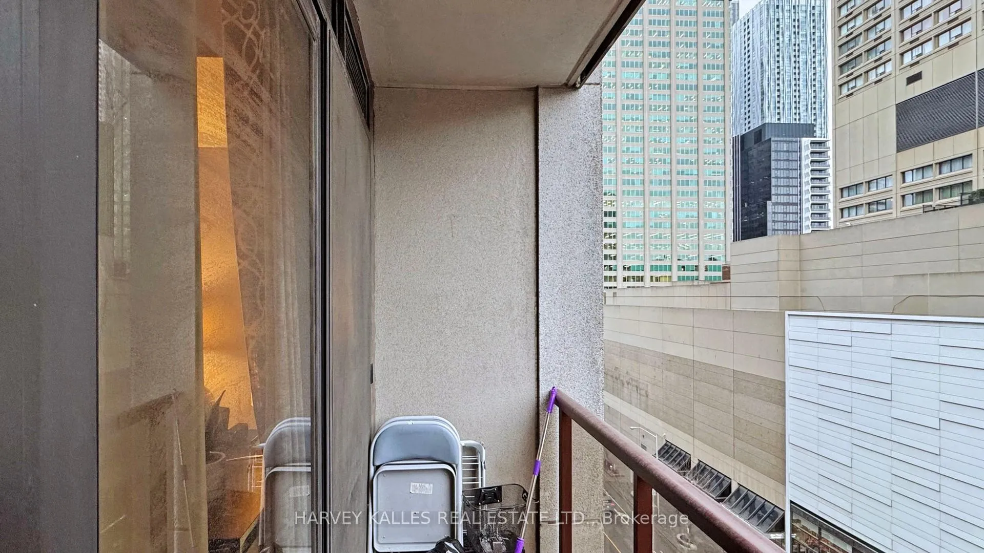 Photo 27 of Unit 903, 85 Bloor Street E, Toronto, Church-Yonge Corridor — HOMEH