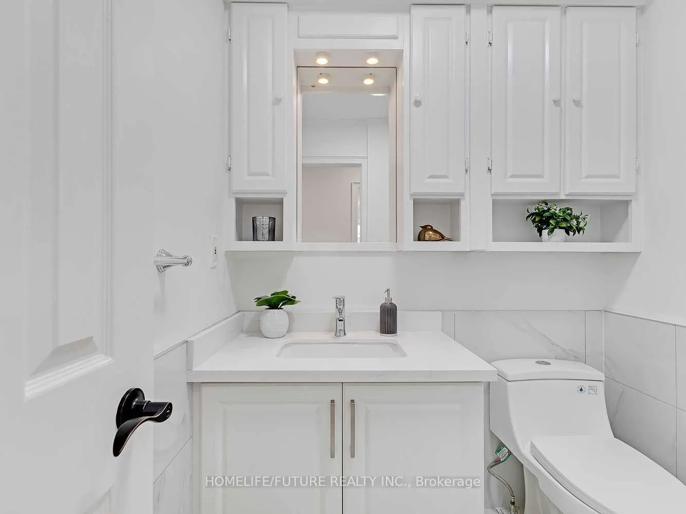 Photo 4 of 250 Woodhall Road, Markham, Milliken Mills East — HOMEH