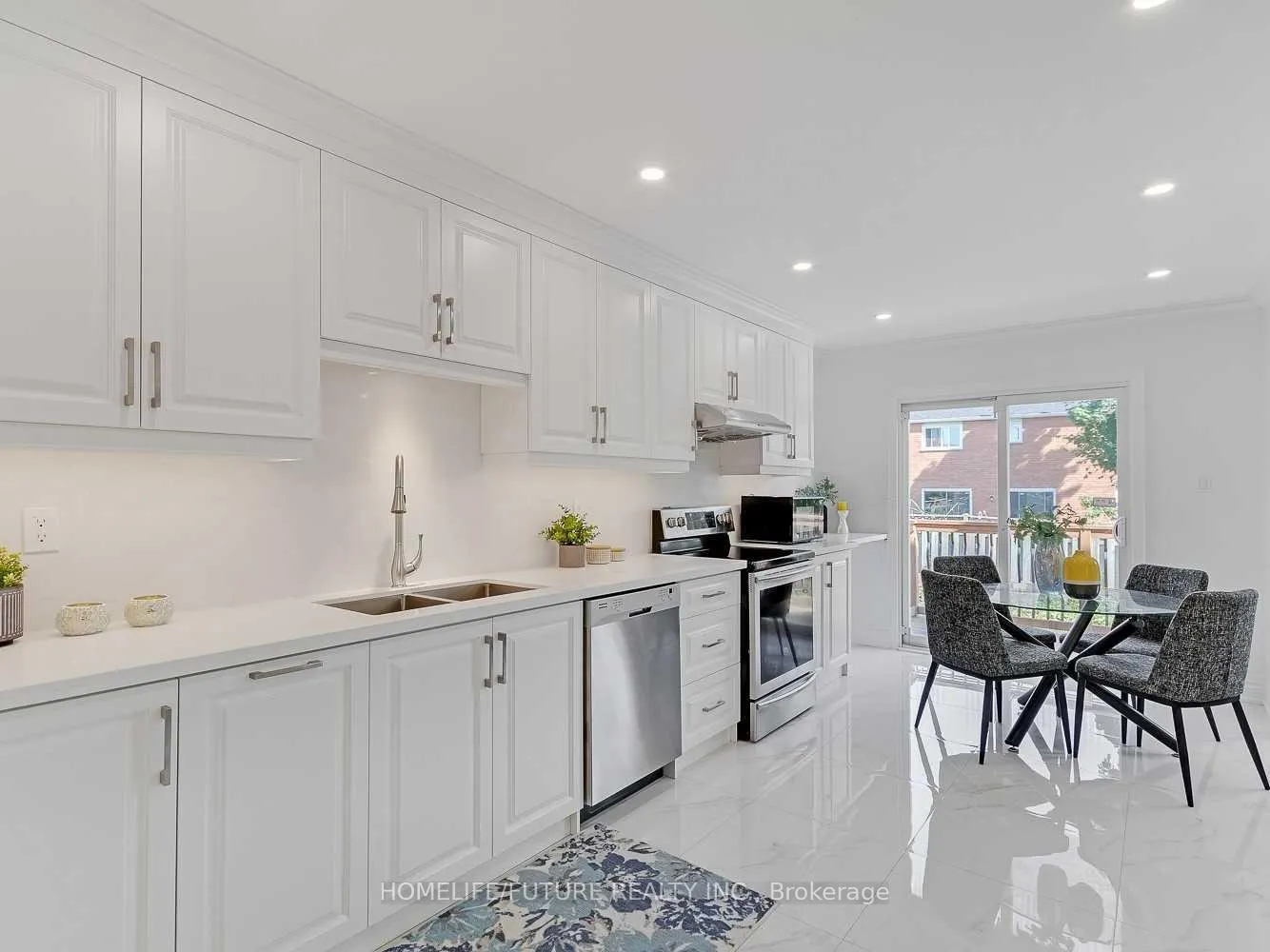 Photo 6 of 250 Woodhall Road, Markham, Milliken Mills East — HOMEH