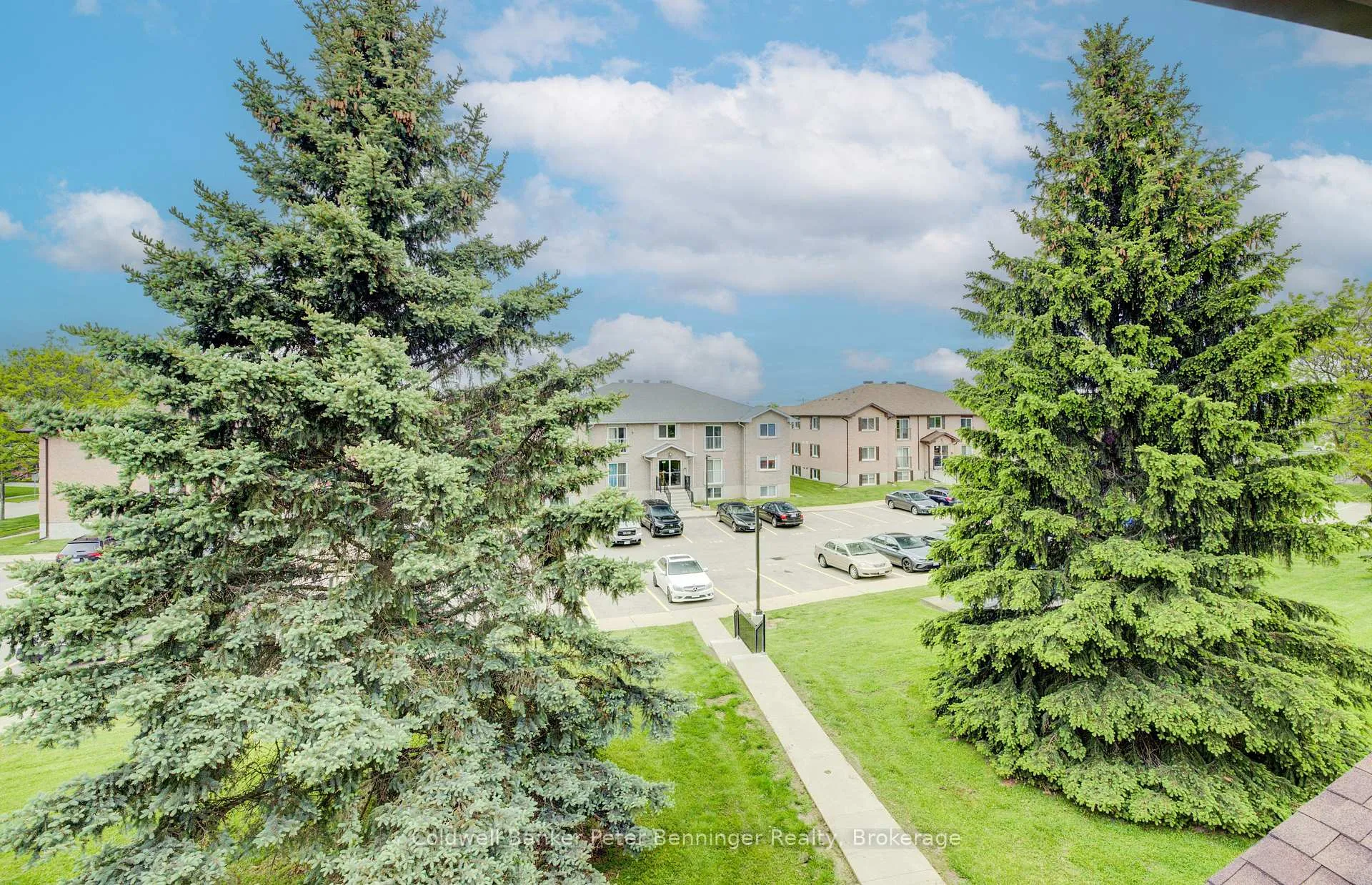 Photo 3 of Unit unit 9, 331 Northlake Drive, Waterloo — HOMEH