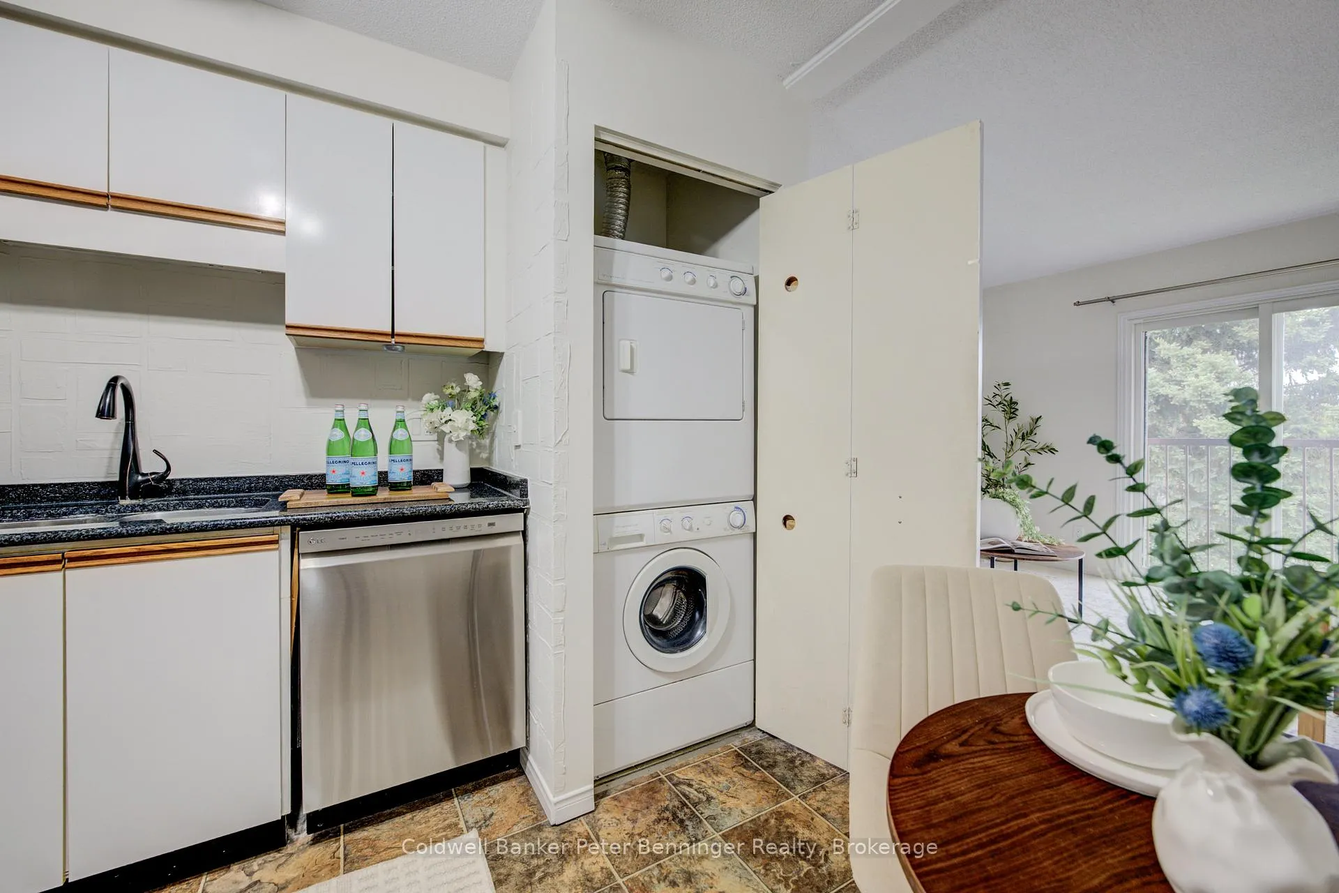 Photo 9 of Unit unit 9, 331 Northlake Drive, Waterloo — HOMEH