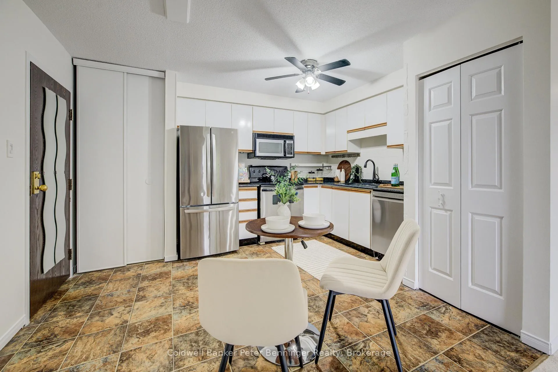 Photo 11 of Unit unit 9, 331 Northlake Drive, Waterloo — HOMEH
