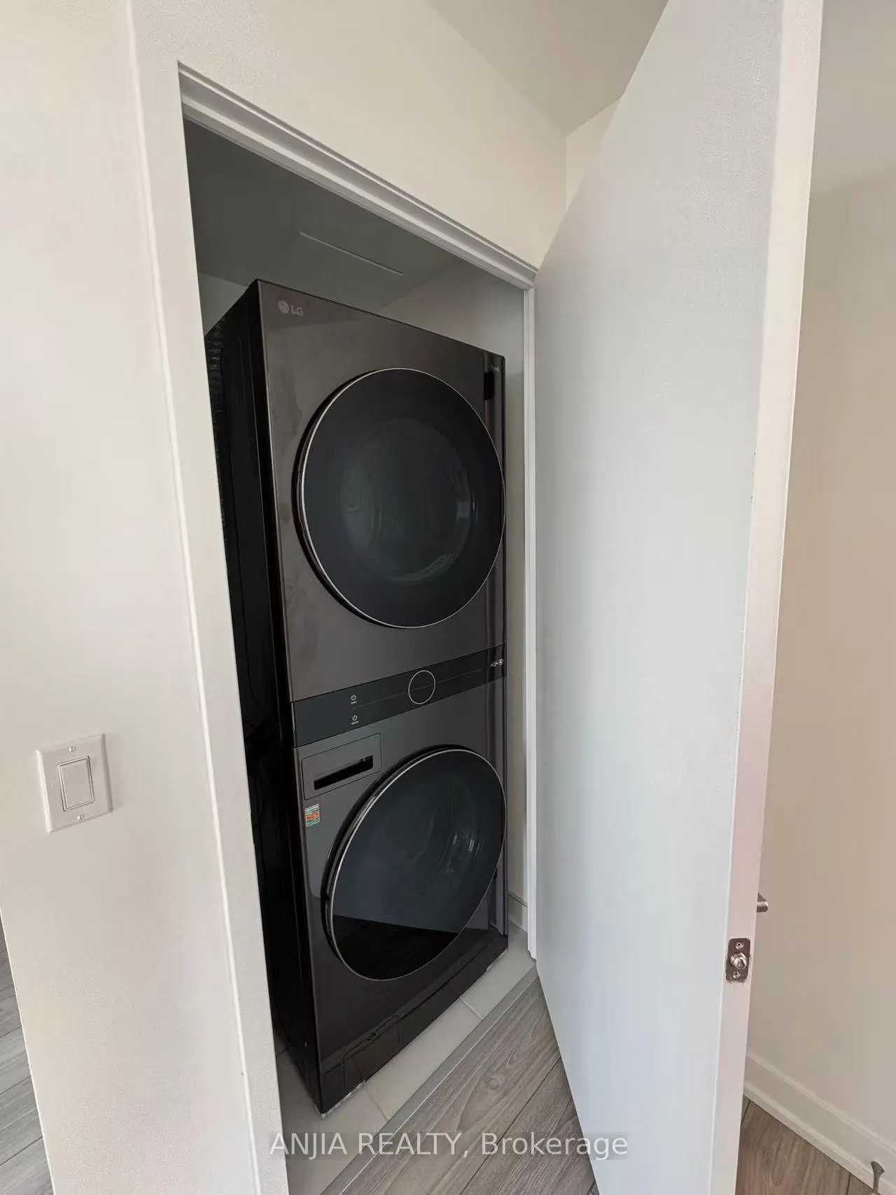 Photo 14 of Unit 1020, 10 Abeja Street, Vaughan, Concord — HOMEH