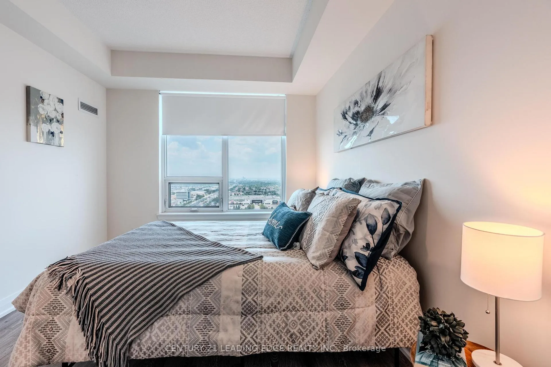 Photo 12 of Unit 1807, 3700 Highway 7, Vaughan, Vaughan Corporate Centre — HOMEH