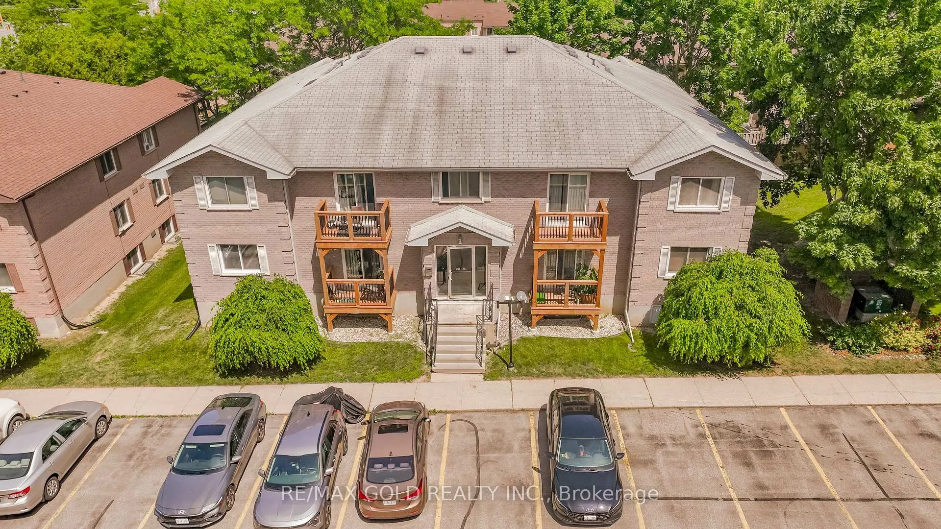 Photo 2 of Unit 208, 266 Overlea Drive, Kitchener — HOMEH