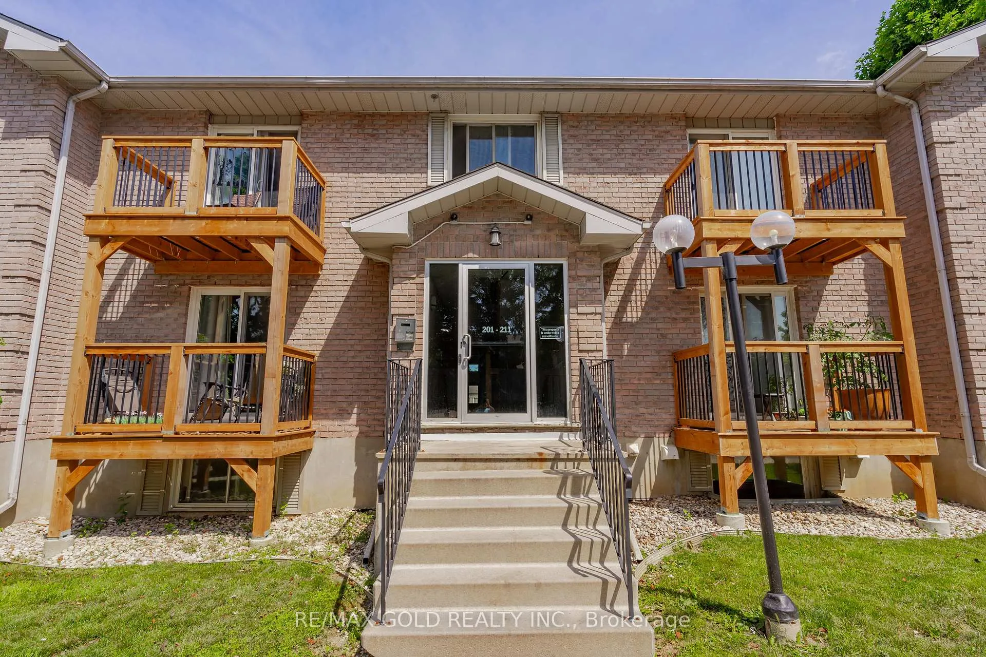 Photo 4 of Unit 208, 266 Overlea Drive, Kitchener — HOMEH