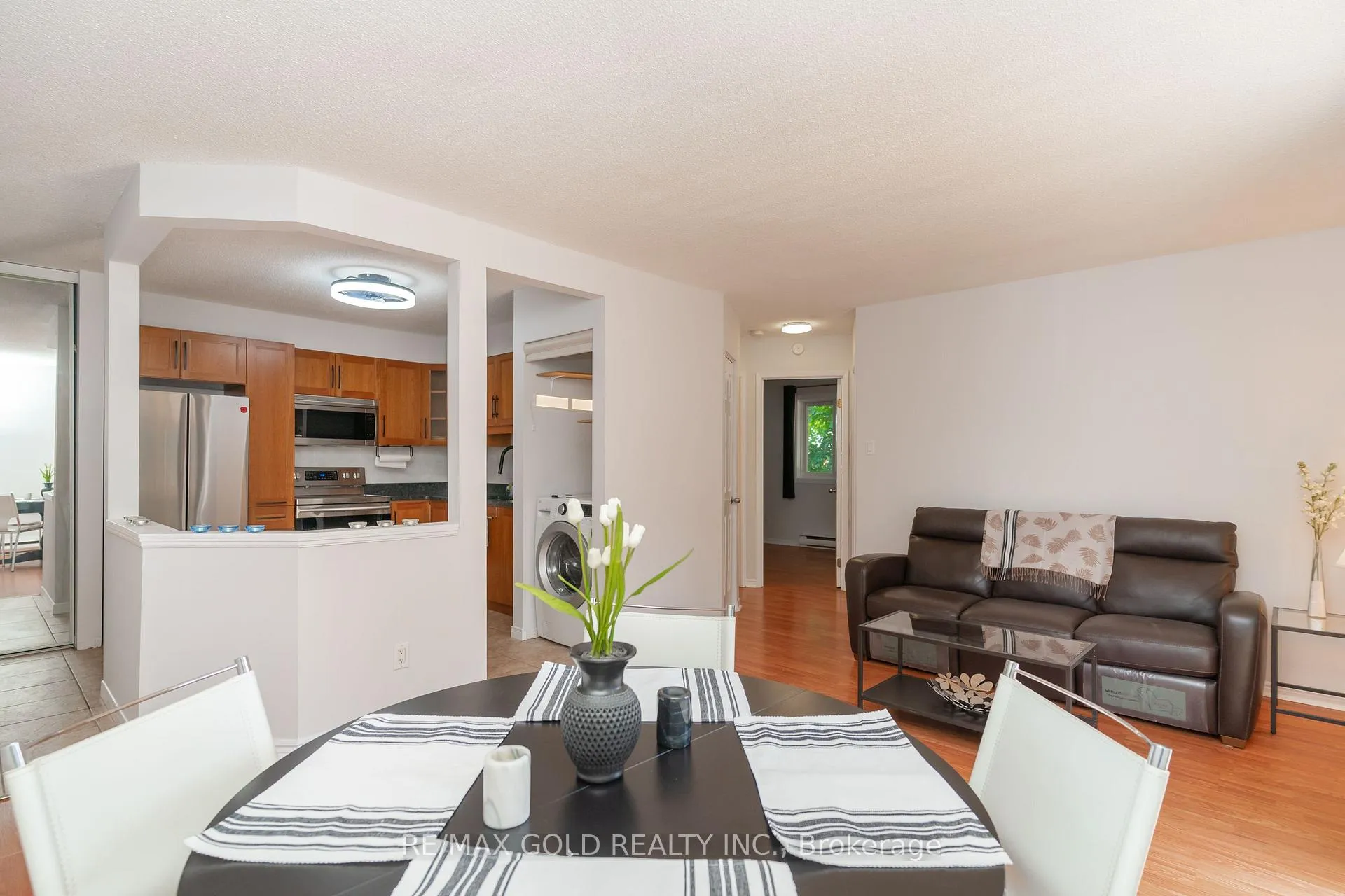 Photo 10 of Unit 208, 266 Overlea Drive, Kitchener — HOMEH