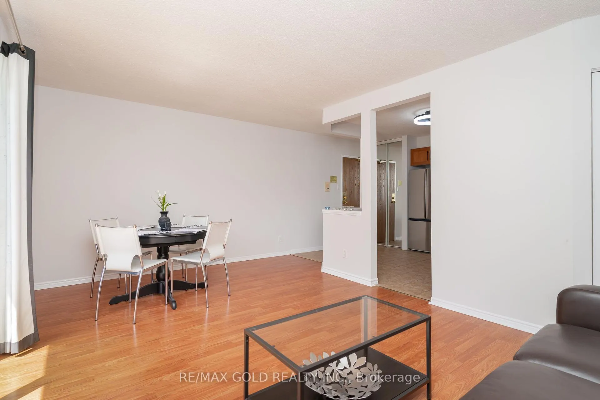 Photo 11 of Unit 208, 266 Overlea Drive, Kitchener — HOMEH