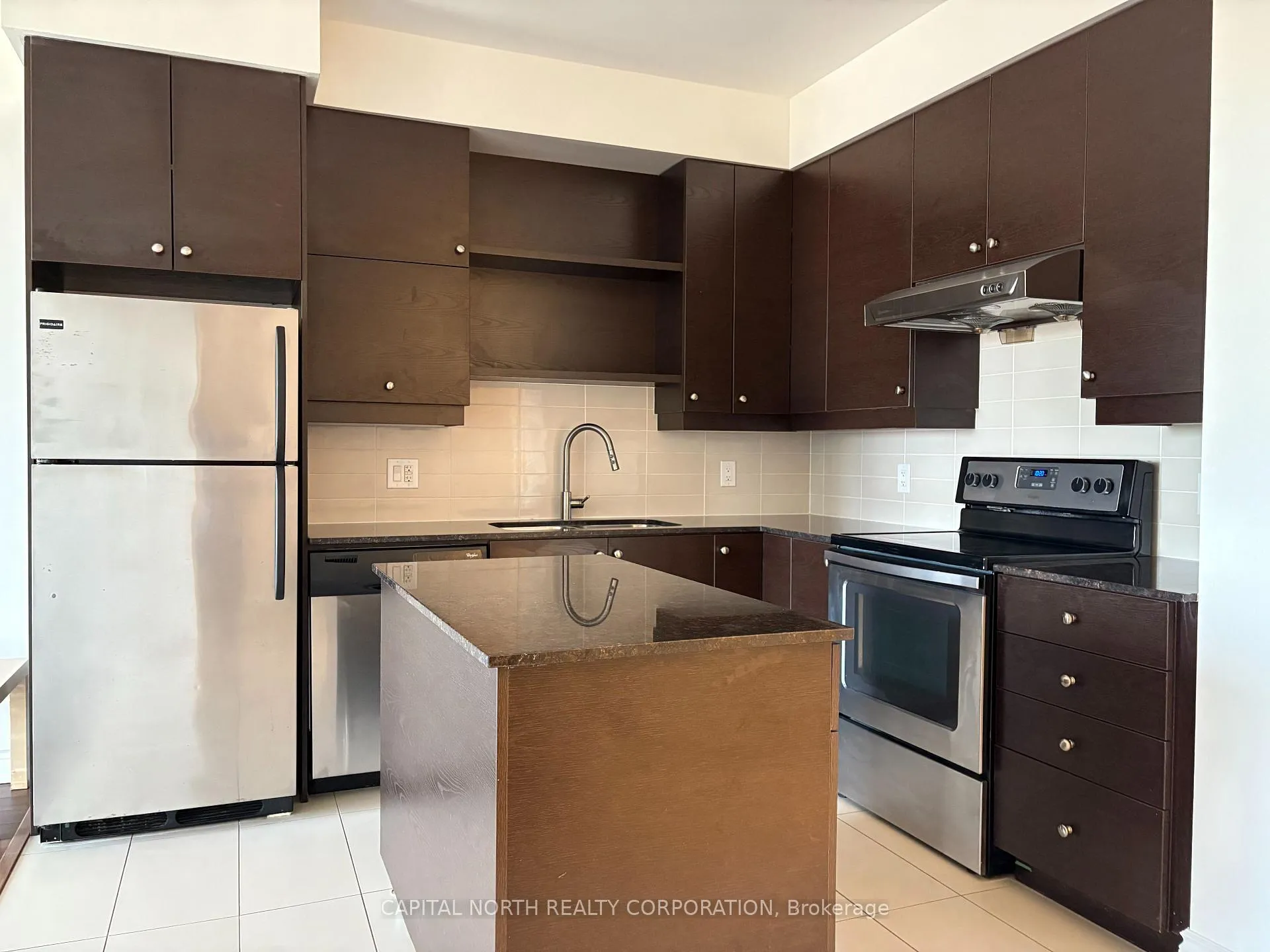 Photo 1 of Unit 818, 325 South Park Road, Markham, Commerce Valley — HOMEH