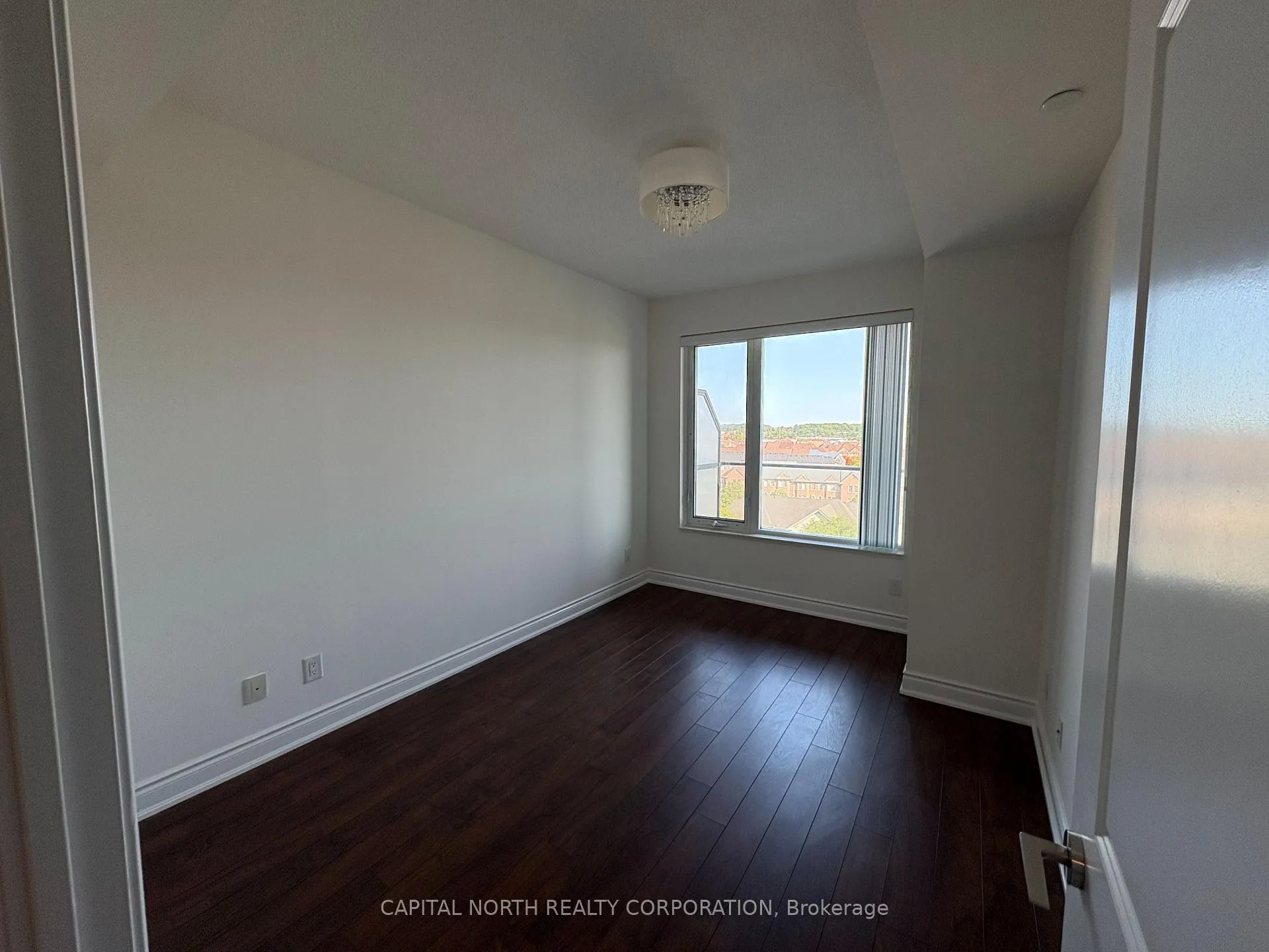 Photo 3 of Unit 818, 325 South Park Road, Markham, Commerce Valley — HOMEH