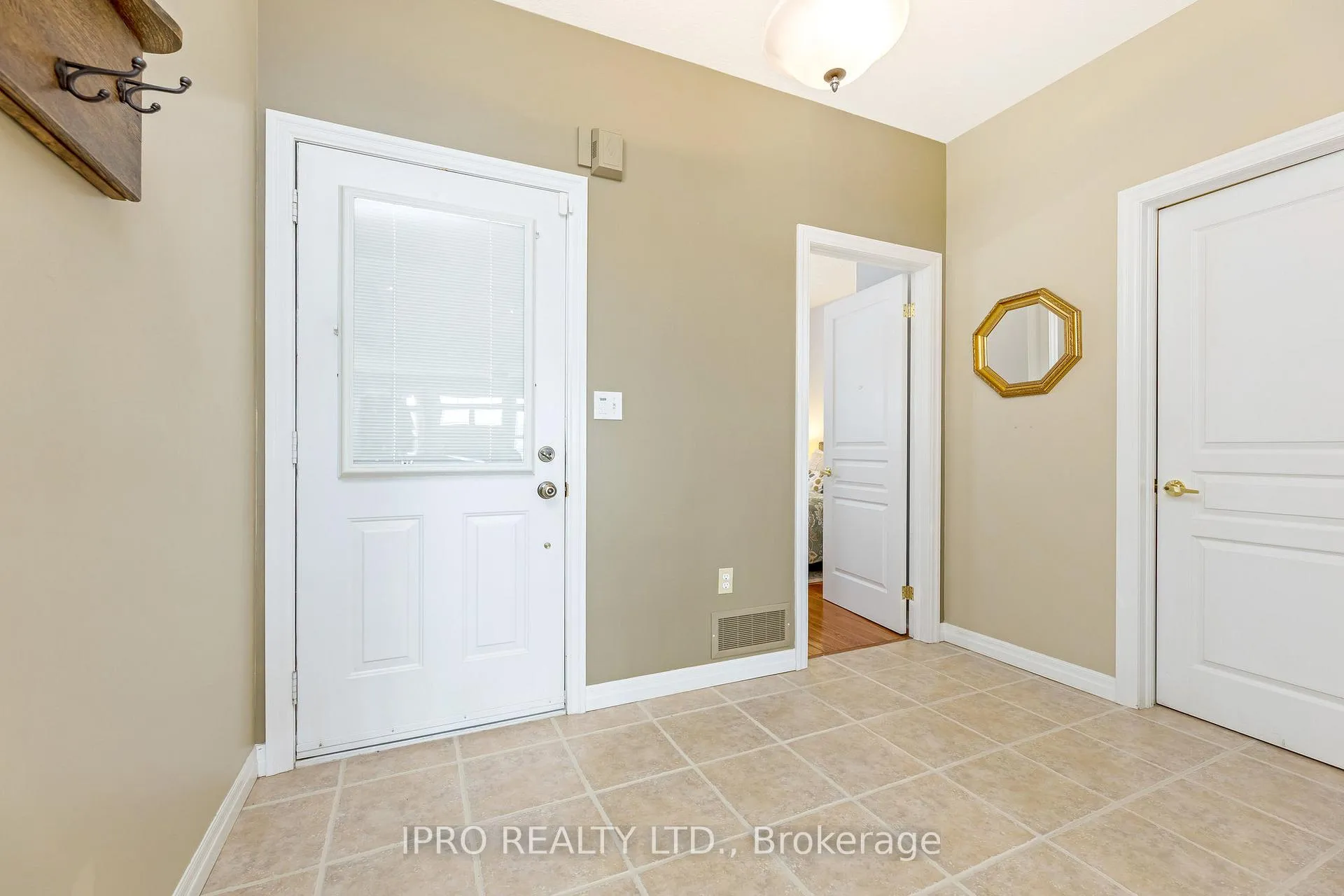 Photo 3 of Unit 18, 165 Chandos Drive, Kitchener — HOMEH