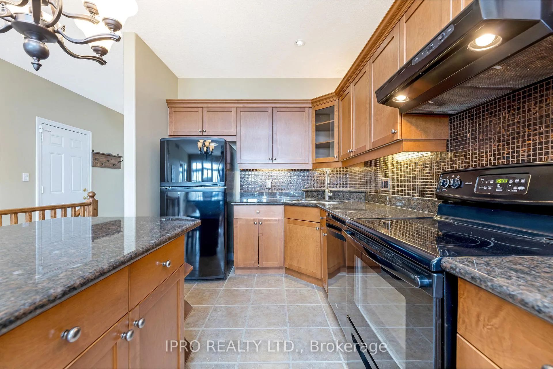Photo 5 of Unit 18, 165 Chandos Drive, Kitchener — HOMEH