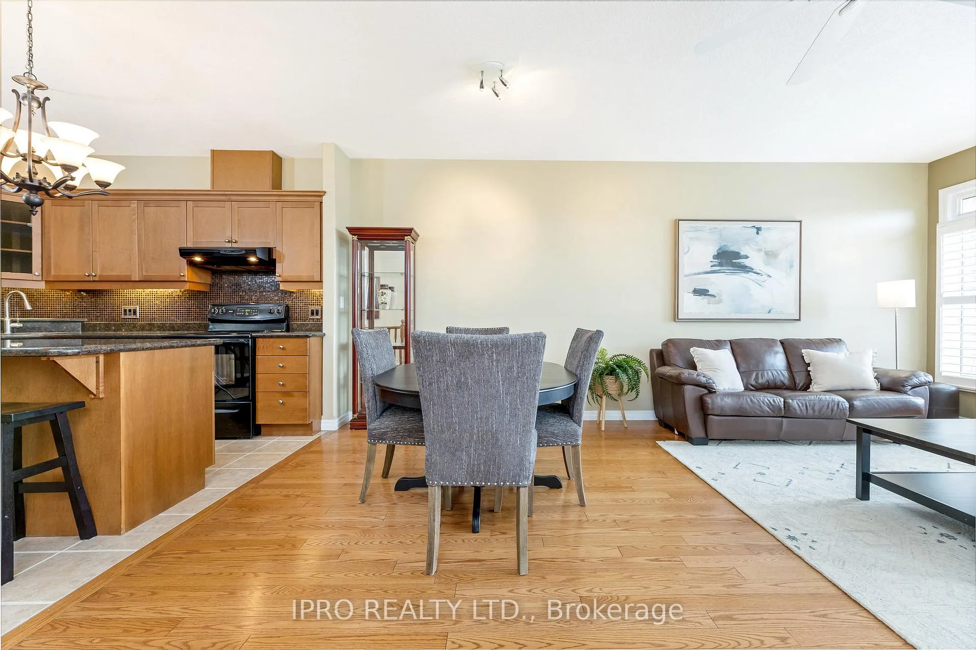 Photo 7 of Unit 18, 165 Chandos Drive, Kitchener — HOMEH