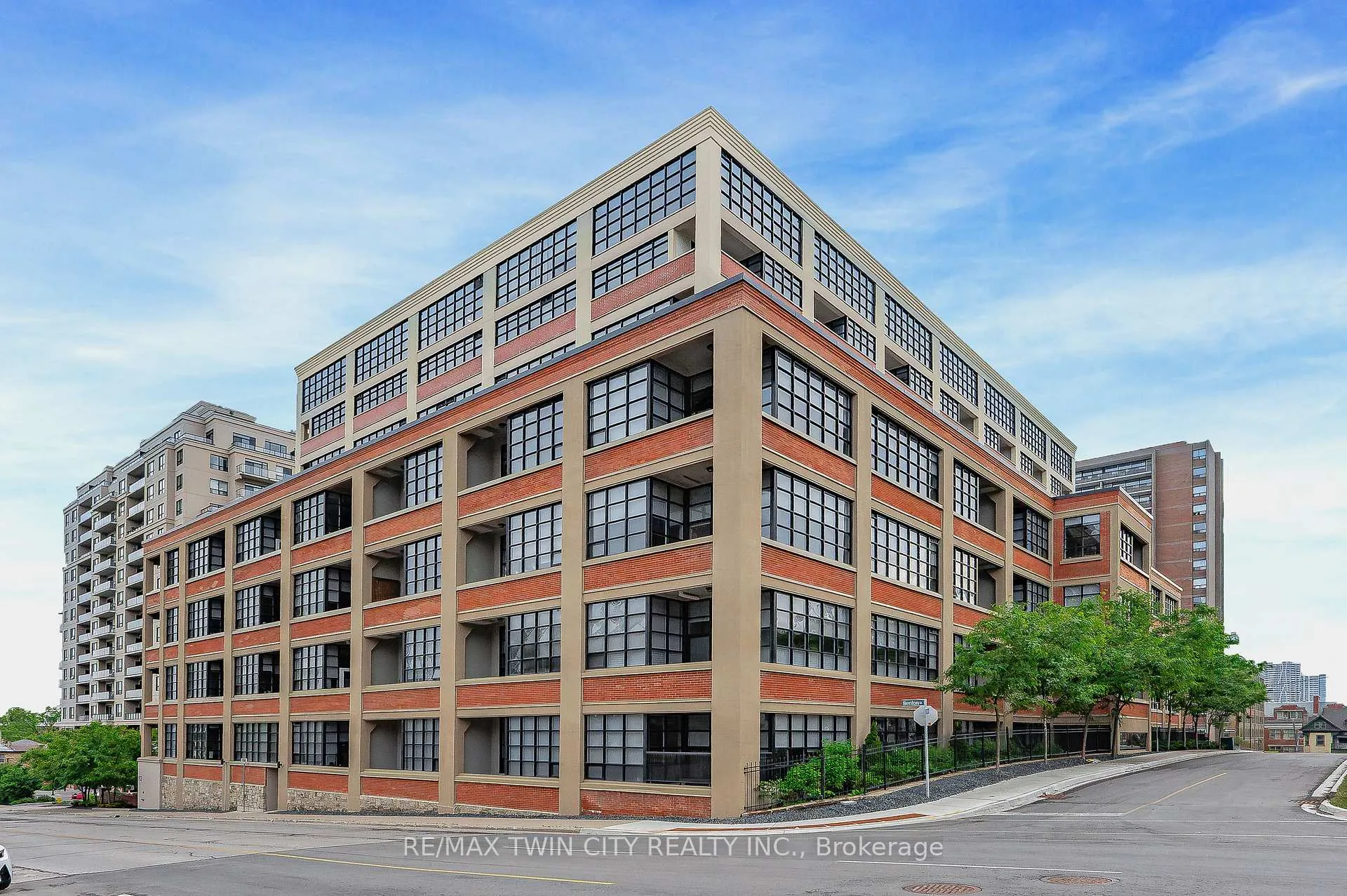 Photo 2 of Unit 612, 112 Benton Street, Kitchener — HOMEH