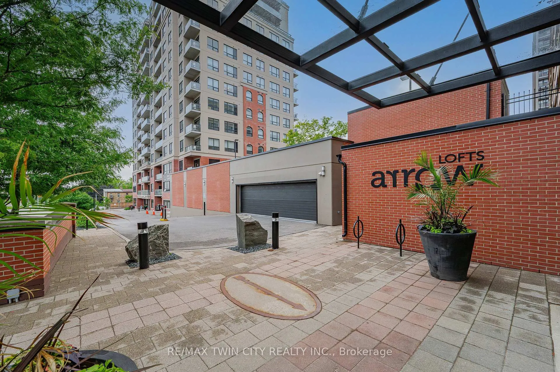 Photo 3 of Unit 612, 112 Benton Street, Kitchener — HOMEH